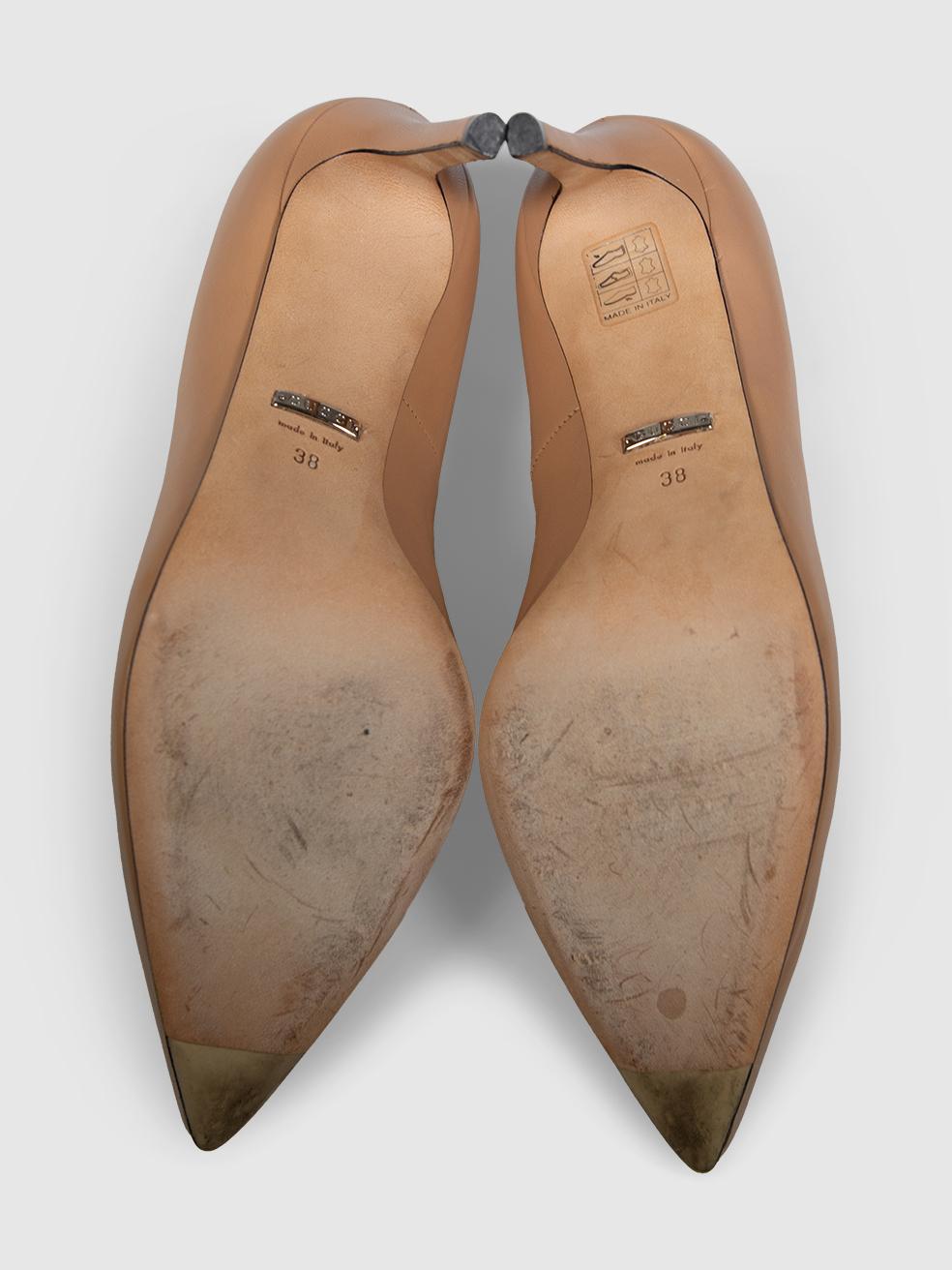 Gucci - Escarpins à bout pointu en cuir beige - Taille IT 38 Bon état - En vente à London, GB