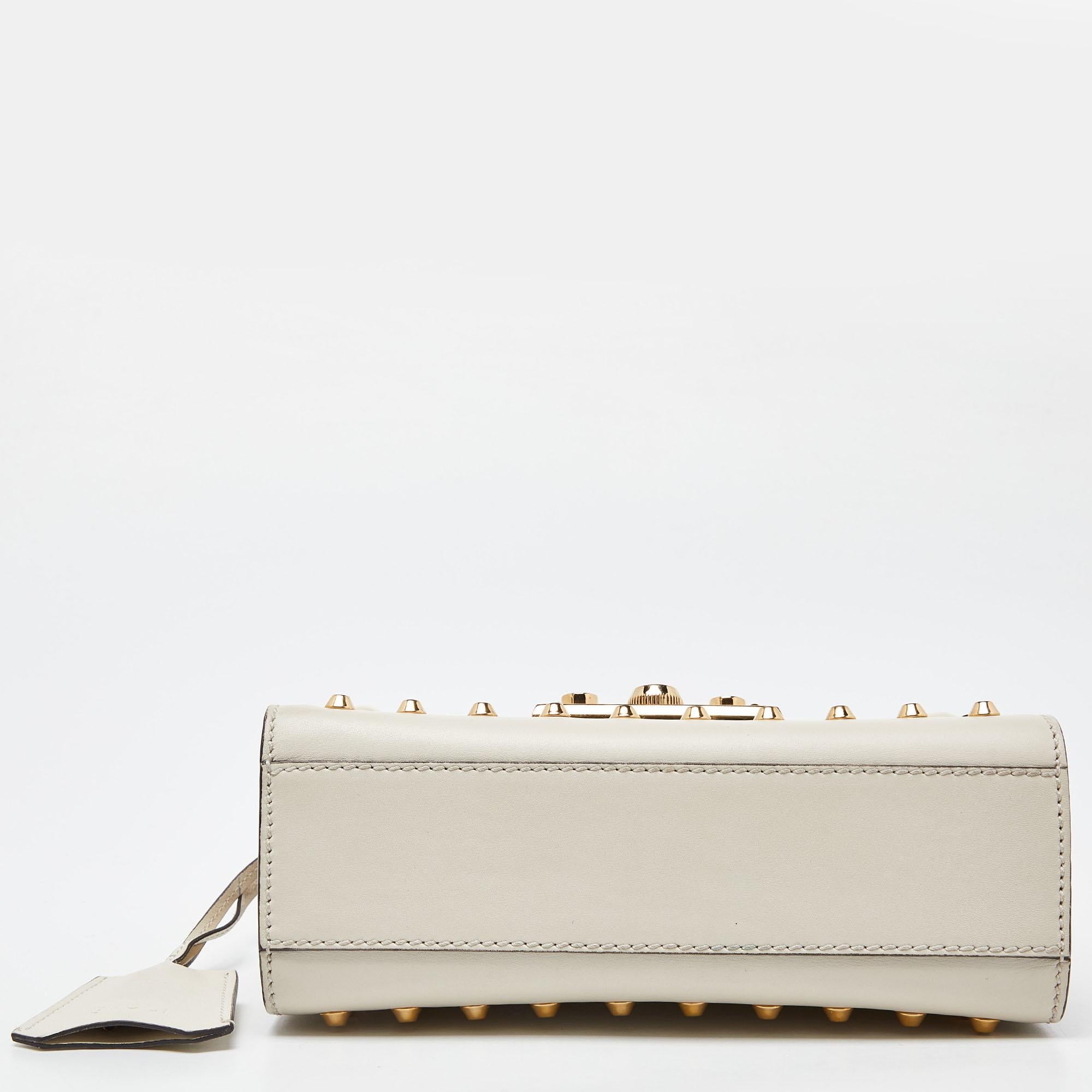Gucci Beige Leather Small Pearl Studded Padlock Shoulder Bag For Sale 8