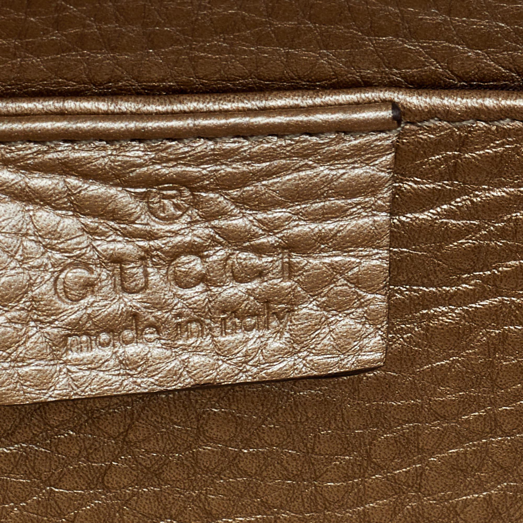 Gucci Beige Leather Soho Hard Case Chain Clutch In Excellent Condition In Dubai, Al Qouz 2