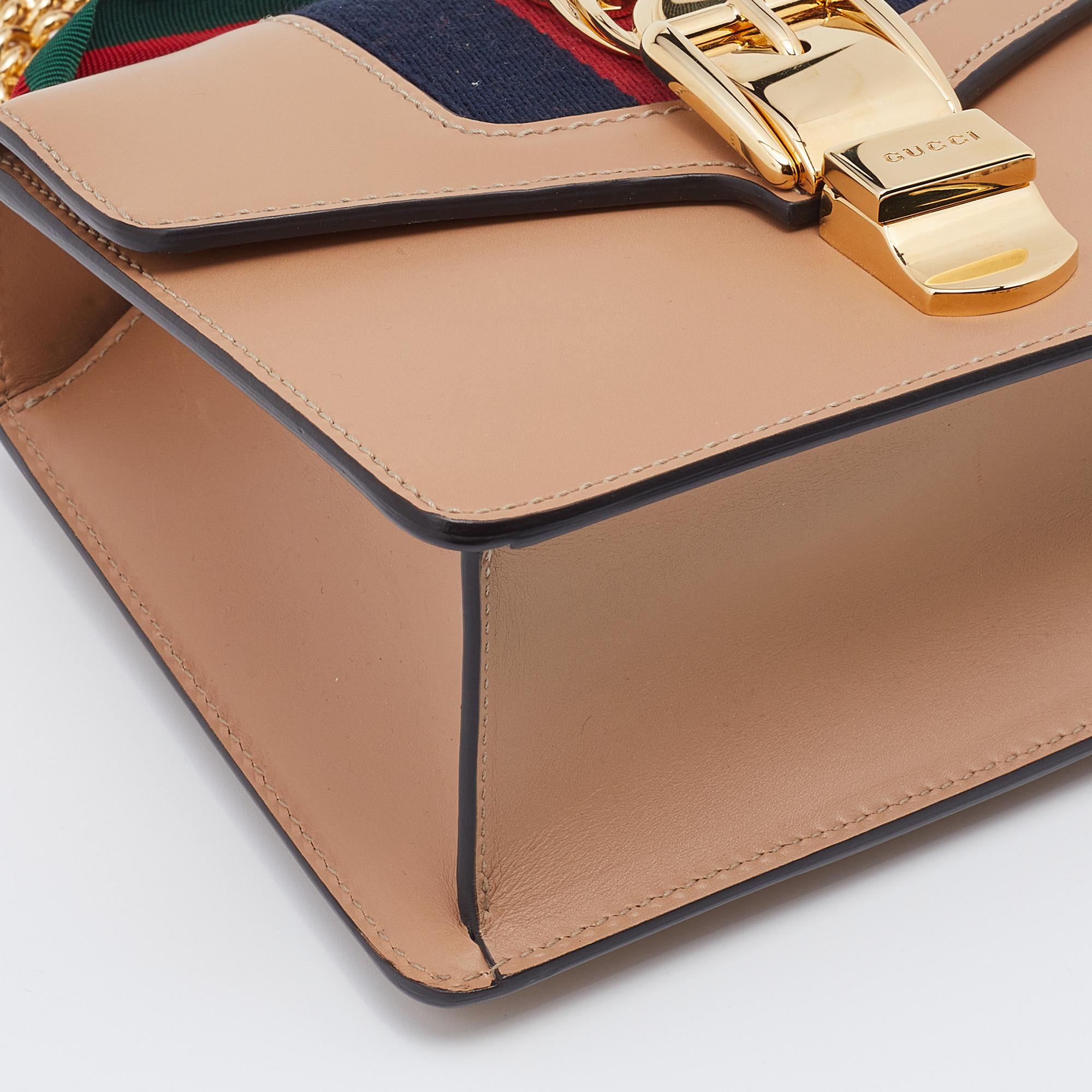 Gucci Beige Leather Sylvie Mini Web Chain Shoulder Bag In Excellent Condition In Dubai, Al Qouz 2