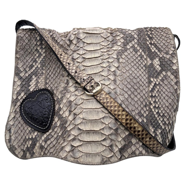 Opaque Screech fruits Gucci Beige Leather Tribeca Heart Flap Messenger Shoulder Bag For Sale at 1stDibs Opaque Screech fruits Gucci Beige Leather Tribeca Heart Flap Messenger Shoulder Bag For Sale at 1stDibs
