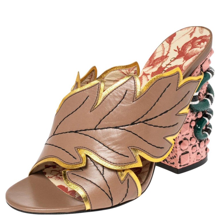 Gucci Beige Leather Webby Leaf Slide Sandals Size 36.5 at 1stDibs | gucci  webby mules, gucci snake mules