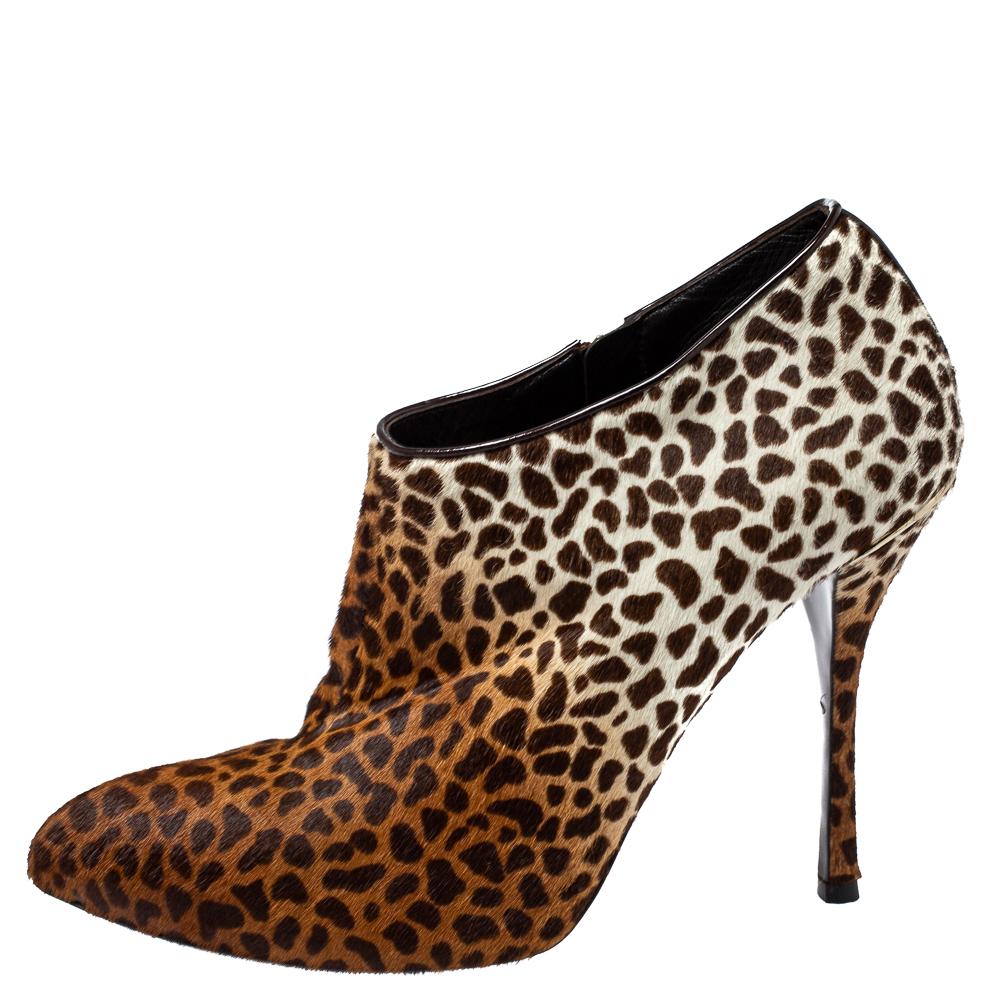 Women's Gucci Beige Leopard Calfhair and Leather Ankle Booties Size 40
