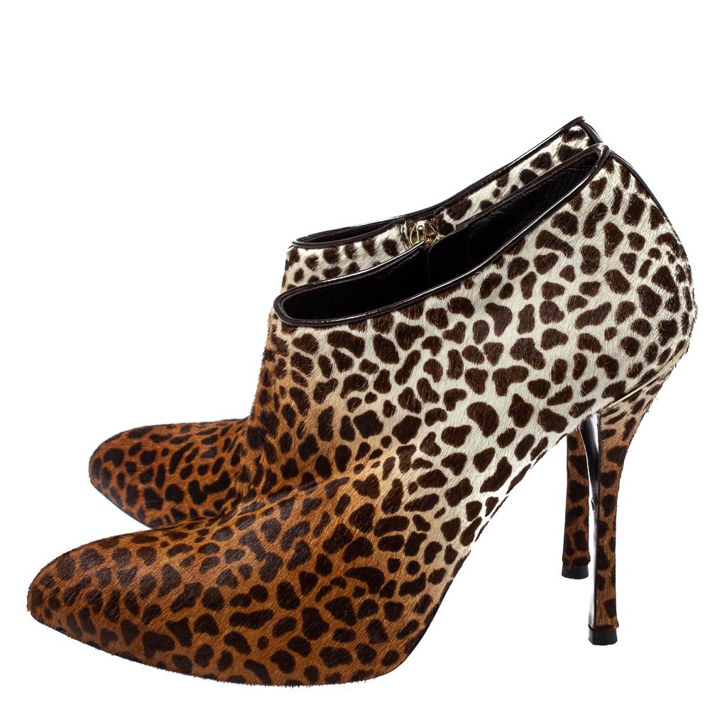 Gucci Beige Leopard Calfhair and Leather Ankle Booties Size 40 2