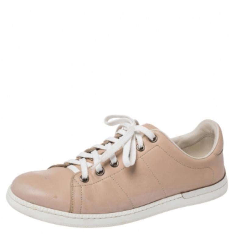 Gucci Beige Low Top Lace Sneakers Size 37.5 For Sale 1