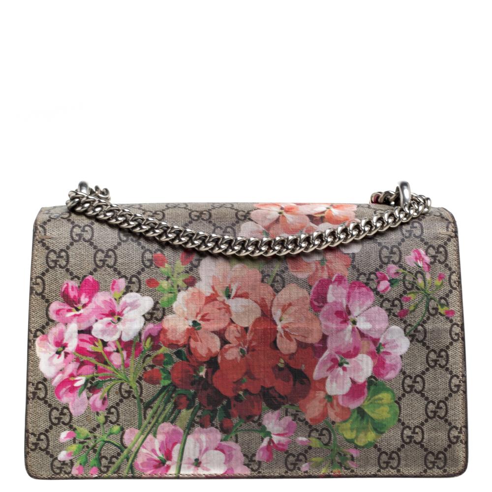 Picture yourself swinging this gorgeous bag at your outings with friends or at social gatherings and imagine how it will not only complement all your outfits but fetch you endless compliments. This Gucci creation has been beautifully crafted from GG