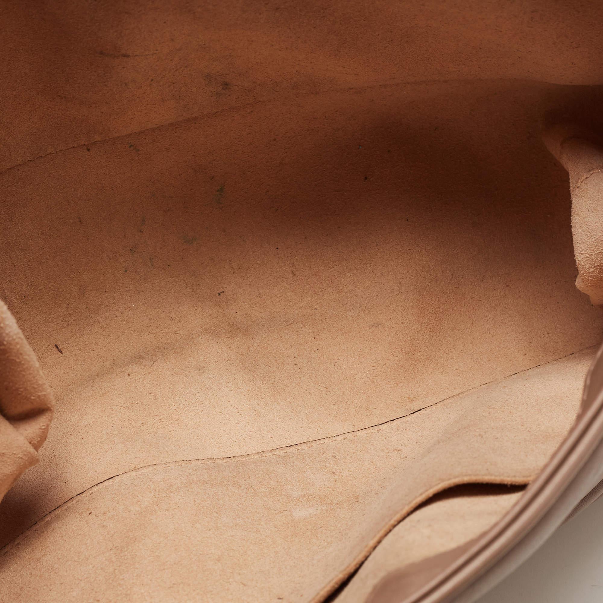 Gucci Beige Matelassé Leather Medium GG Marmont Shoulder Bag 12
