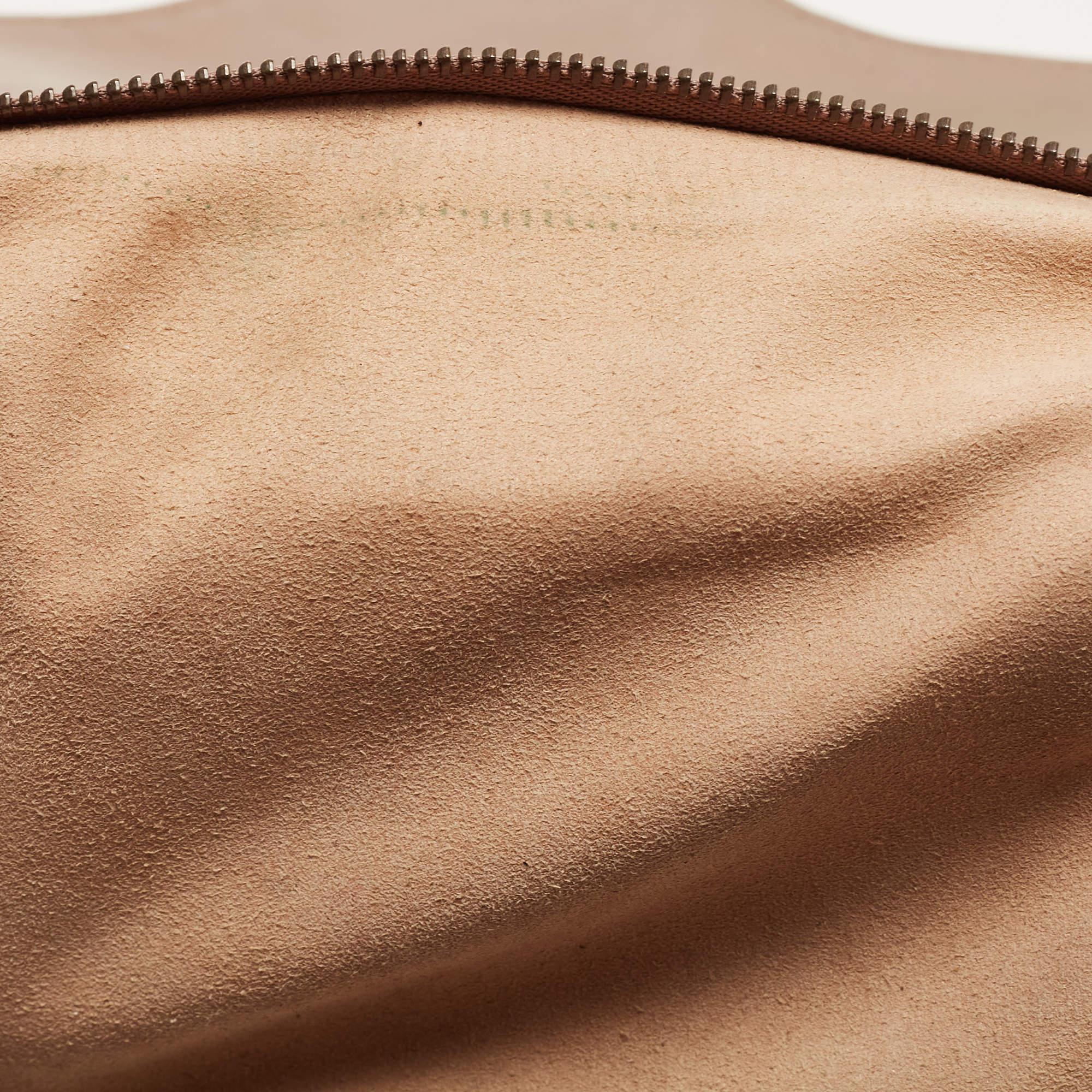 Gucci Beige Matelassé Leather Medium GG Marmont Shoulder Bag 15