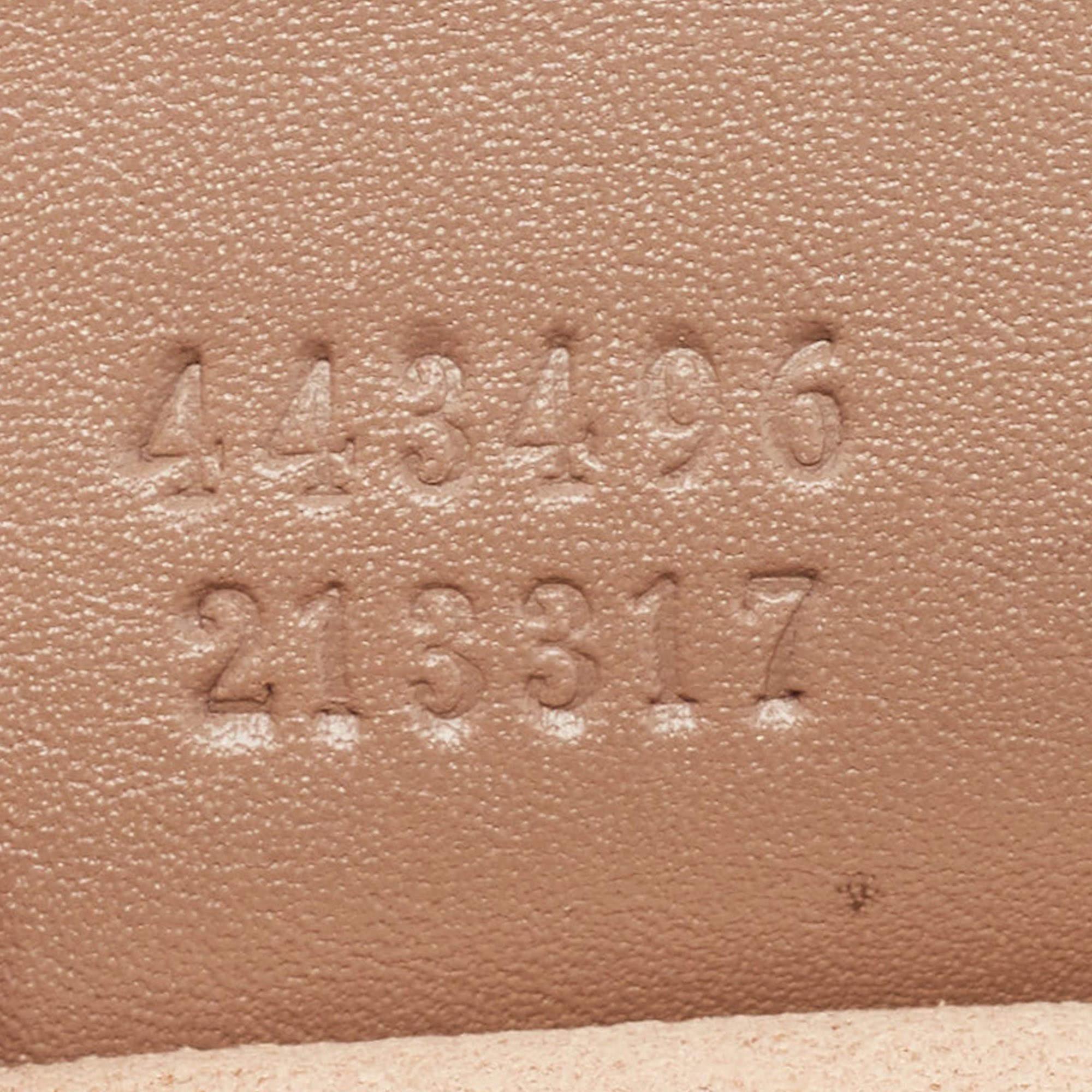 Gucci Beige Matelassé Leather Medium GG Marmont Shoulder Bag 1