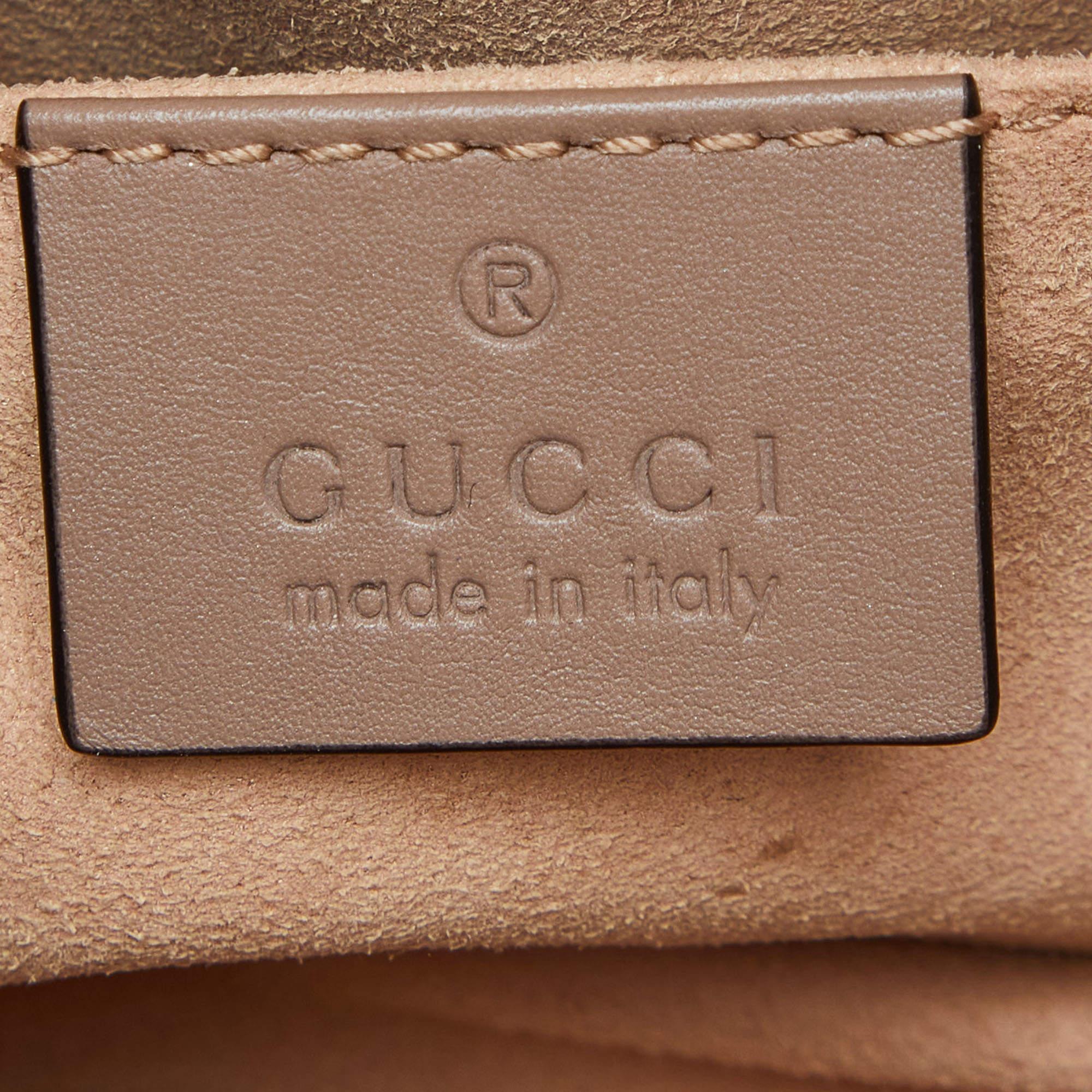 Gucci Beige Matelassé Leather Mini GG Marmont Belt Bag In Good Condition For Sale In Dubai, Al Qouz 2