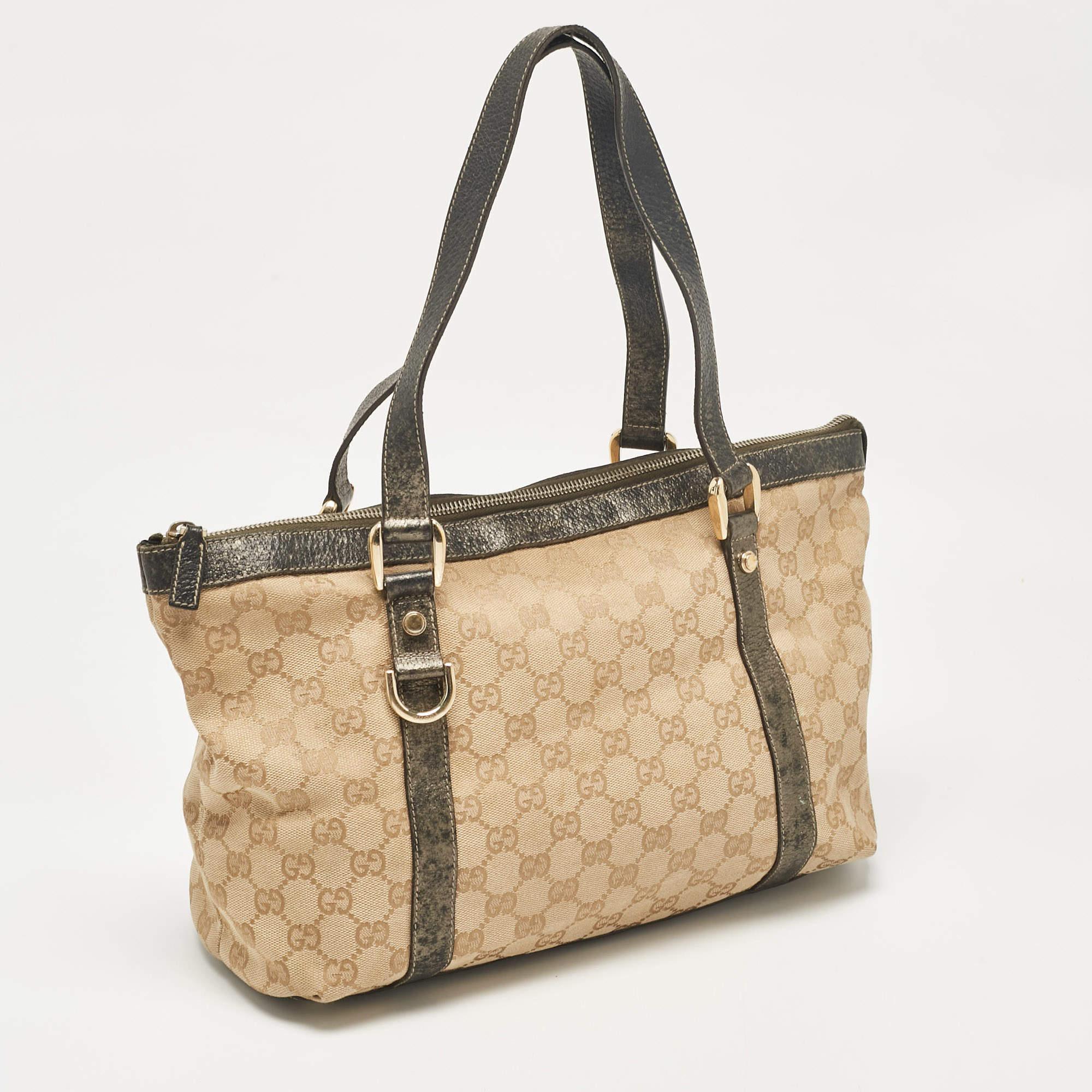 Gucci Beige/Metallic GG Canvas and Leather Abbey D-Ring Tote In Fair Condition For Sale In Dubai, Al Qouz 2