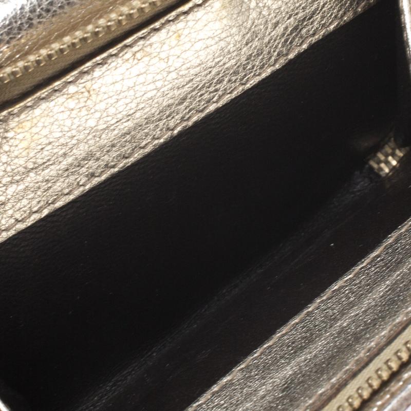Gucci - Portefeuille compact Abbey D Ring en toile beige/or métallique GG en vente 5