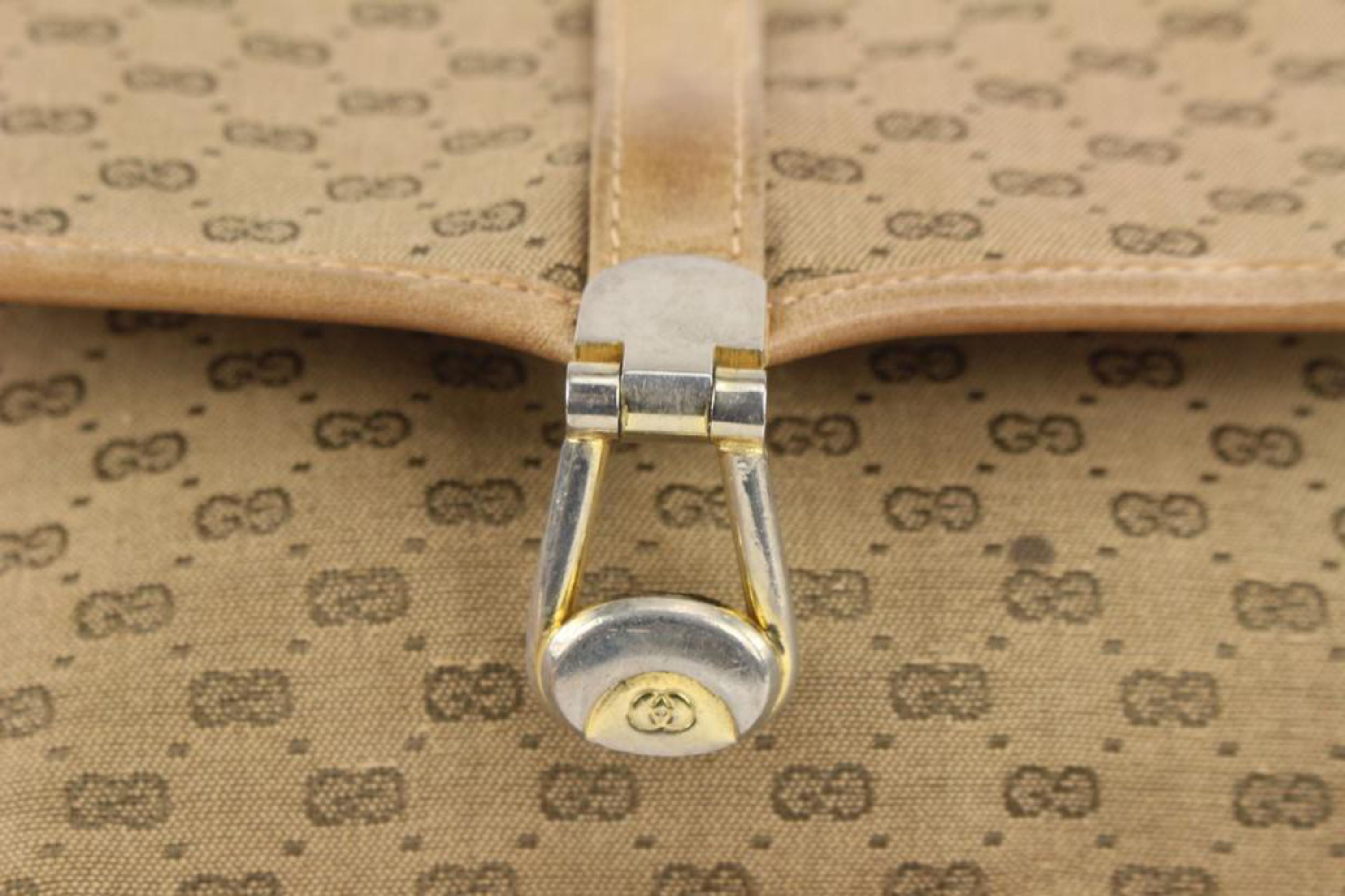Gucci Beige Micro GG Monogram Crossbody Flap Bag 6G1021 For Sale 3