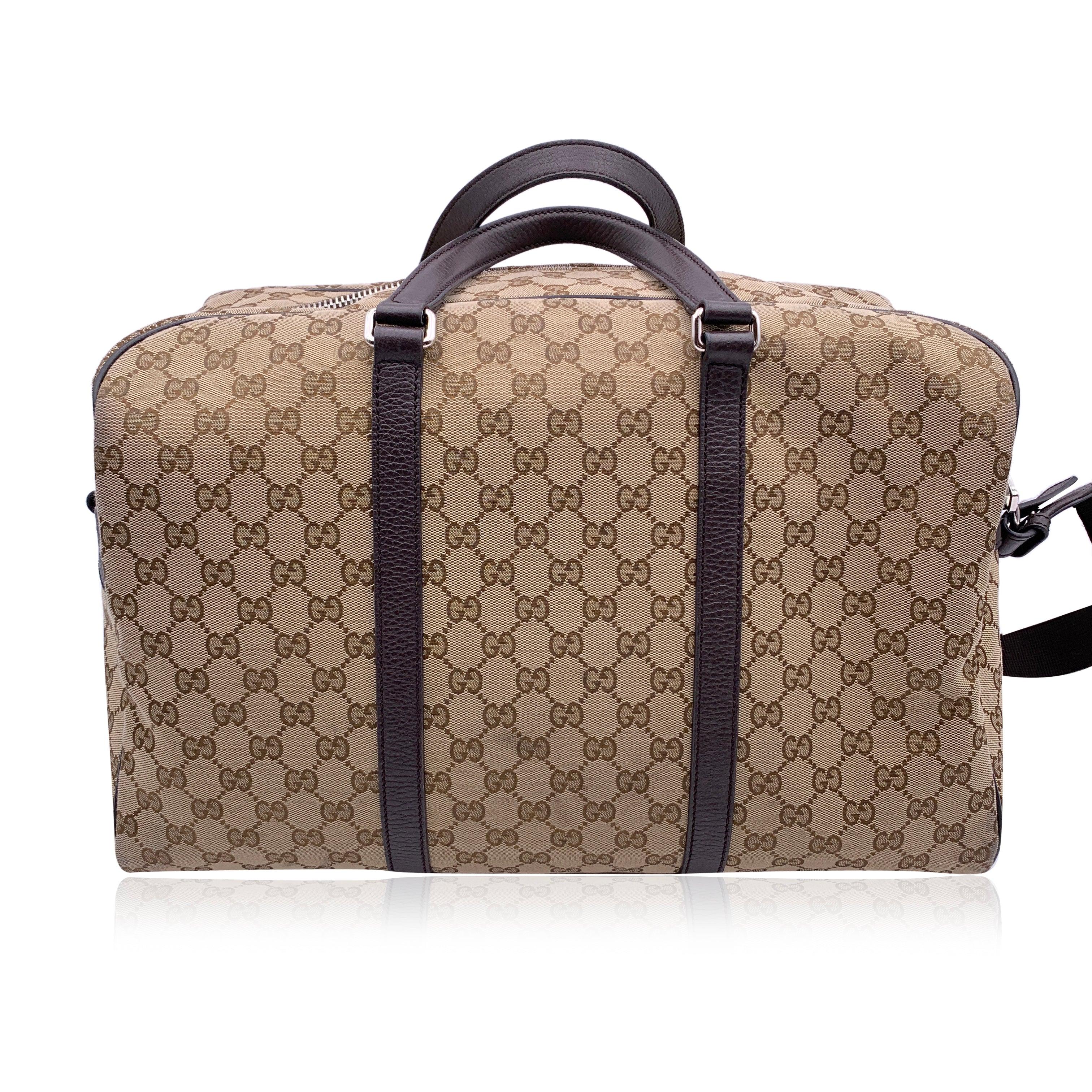 Gucci Beige Monogram Canvas Duffle Weekender Travel Bag with Strap In Good Condition For Sale In Rome, Rome