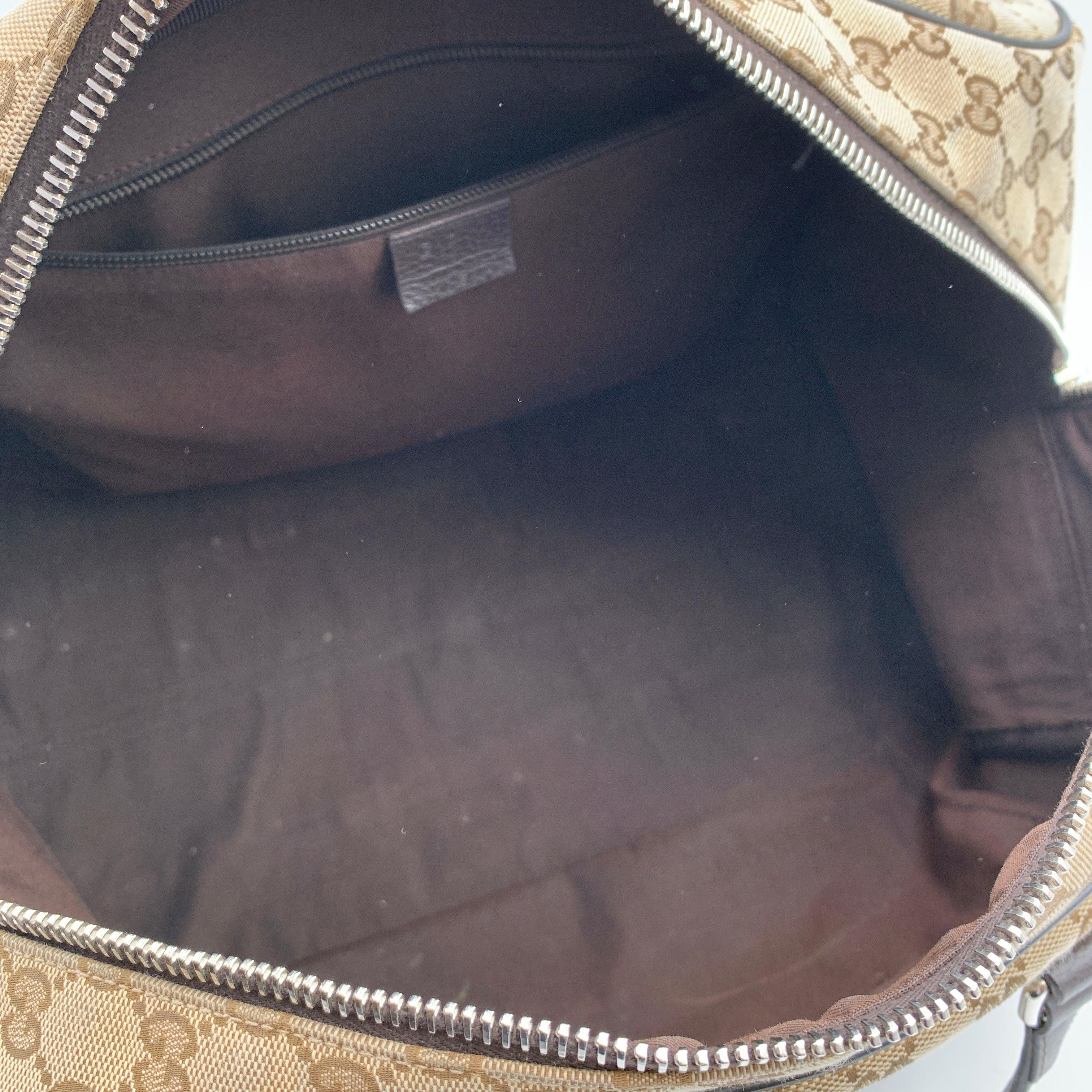 Beige Monogramm Canvas Duffle Weekender Reisetasche von Gucci mit Riemen aus Segeltuch für Damen oder Herren im Angebot