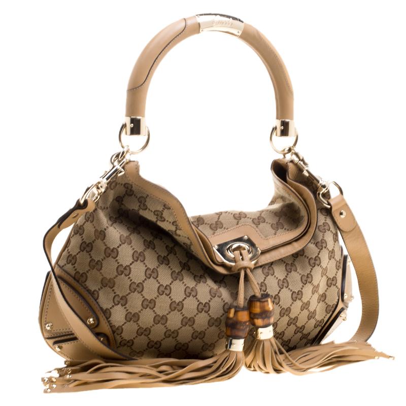 Gucci Beige Monogram Canvas Medium Indy Top Handle Bag In Good Condition In Dubai, Al Qouz 2