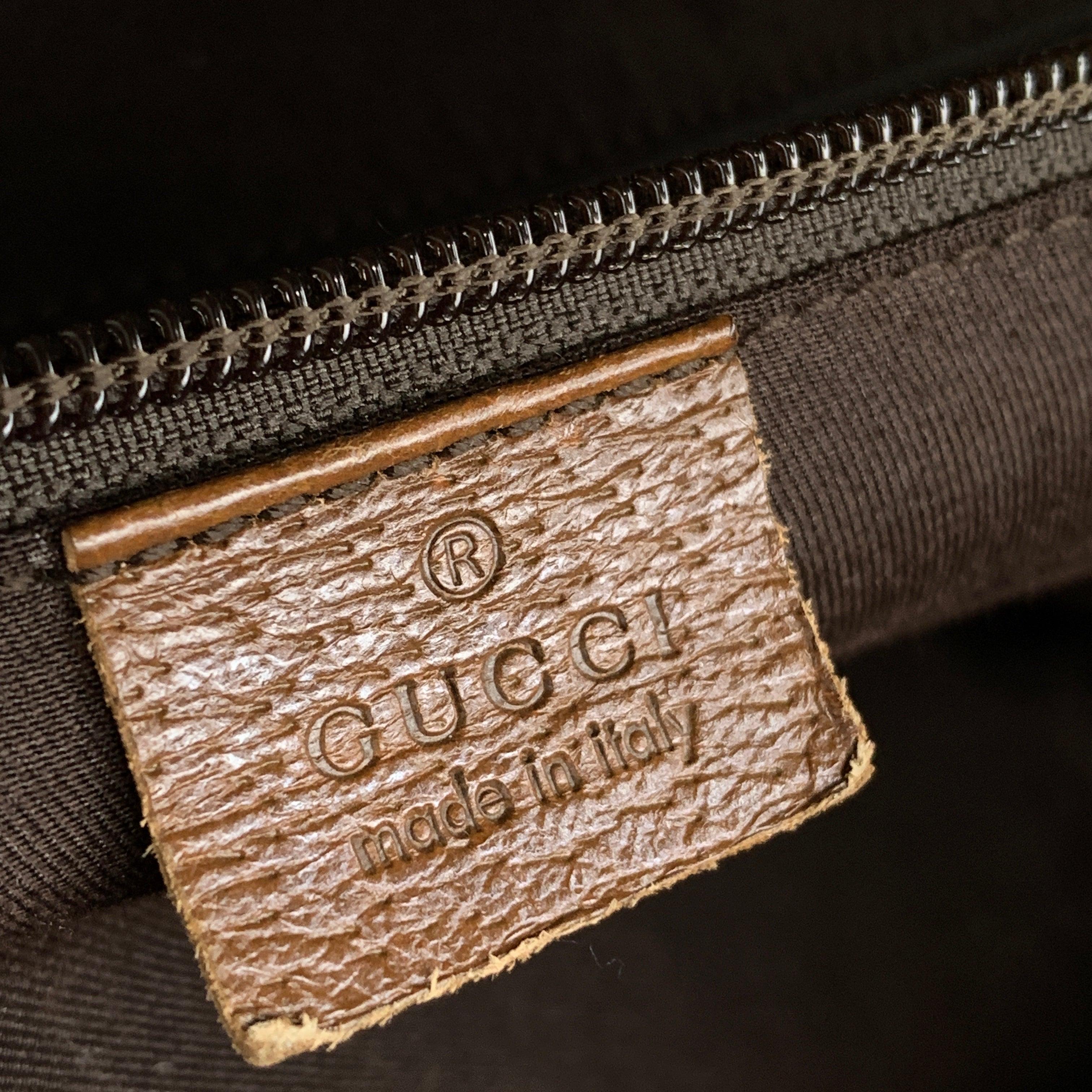 Beige Monogramm Canvas Weekender Reisetasche von Gucci mit Streifen im Angebot 2