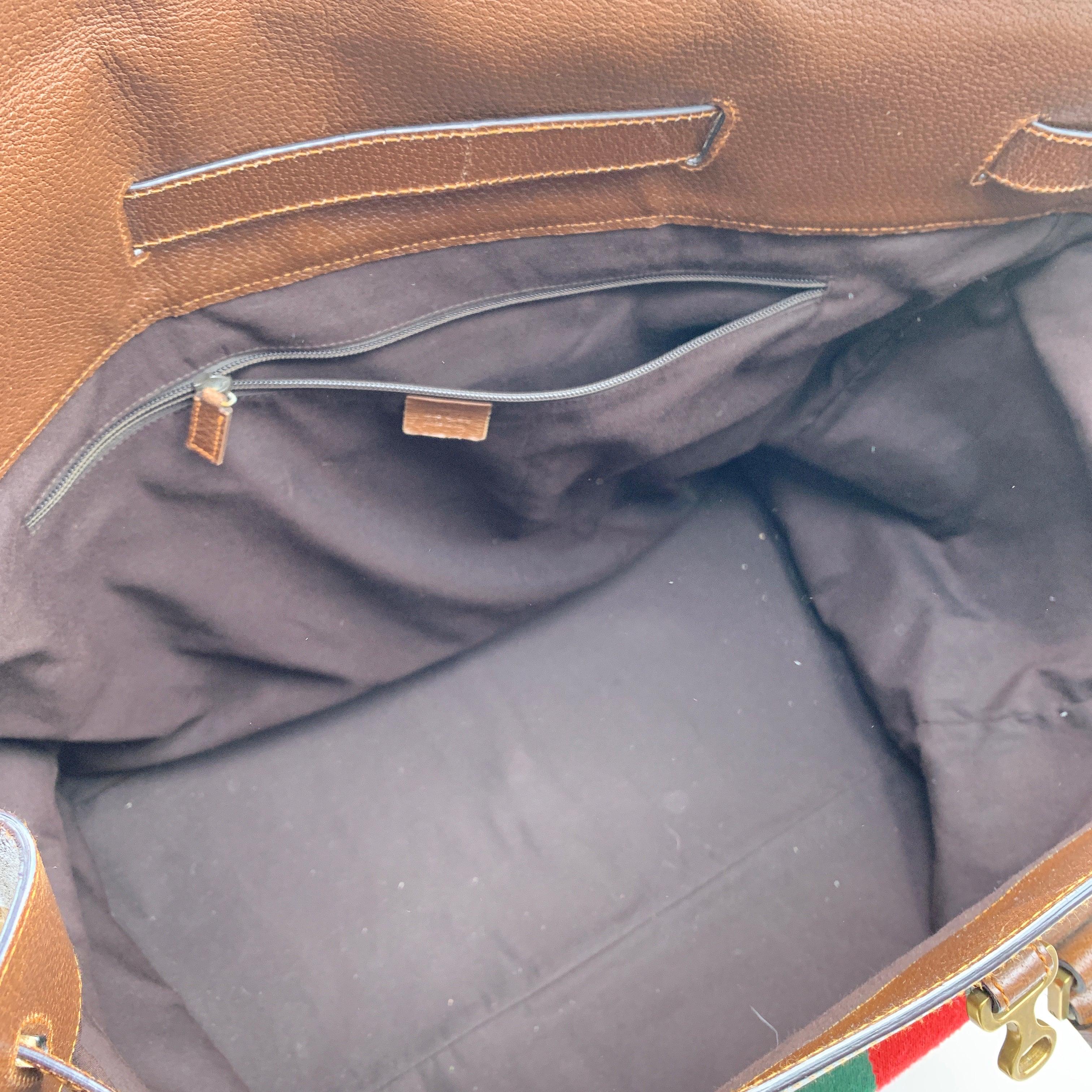 Beige Monogramm Canvas Weekender Reisetasche von Gucci mit Streifen im Angebot 4