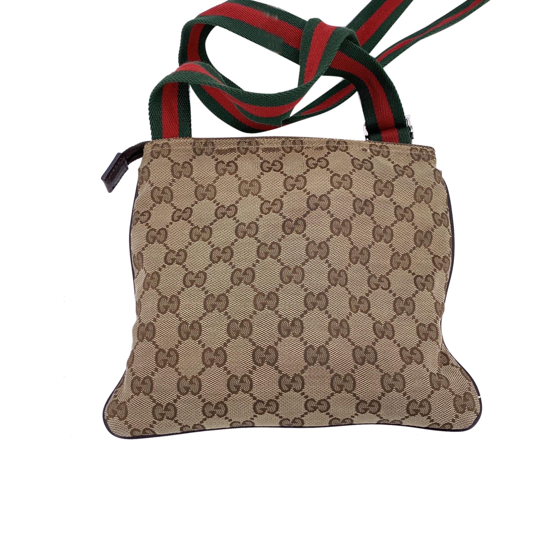 Noir Gucci Beige Monogram GG Canvas Messenger Bag Web Strap en vente