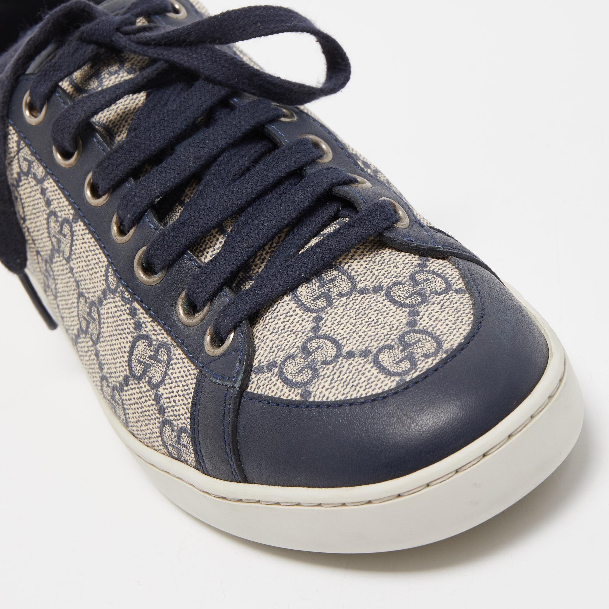 Gucci Beige Navy Blue GG Supreme Canvas and Leather Low Top