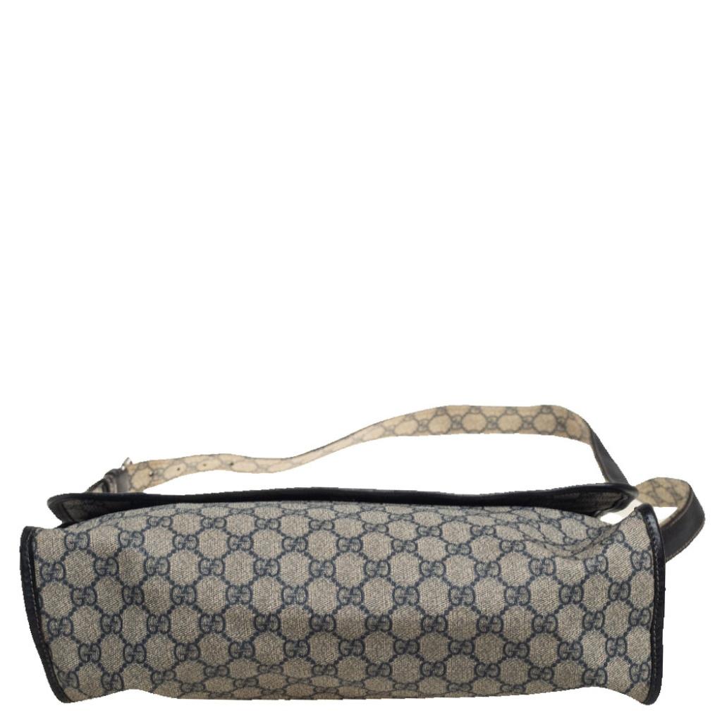 Gray Gucci Beige/Navy Blue GG Supreme Canvas and Leather Web Messenger Bag