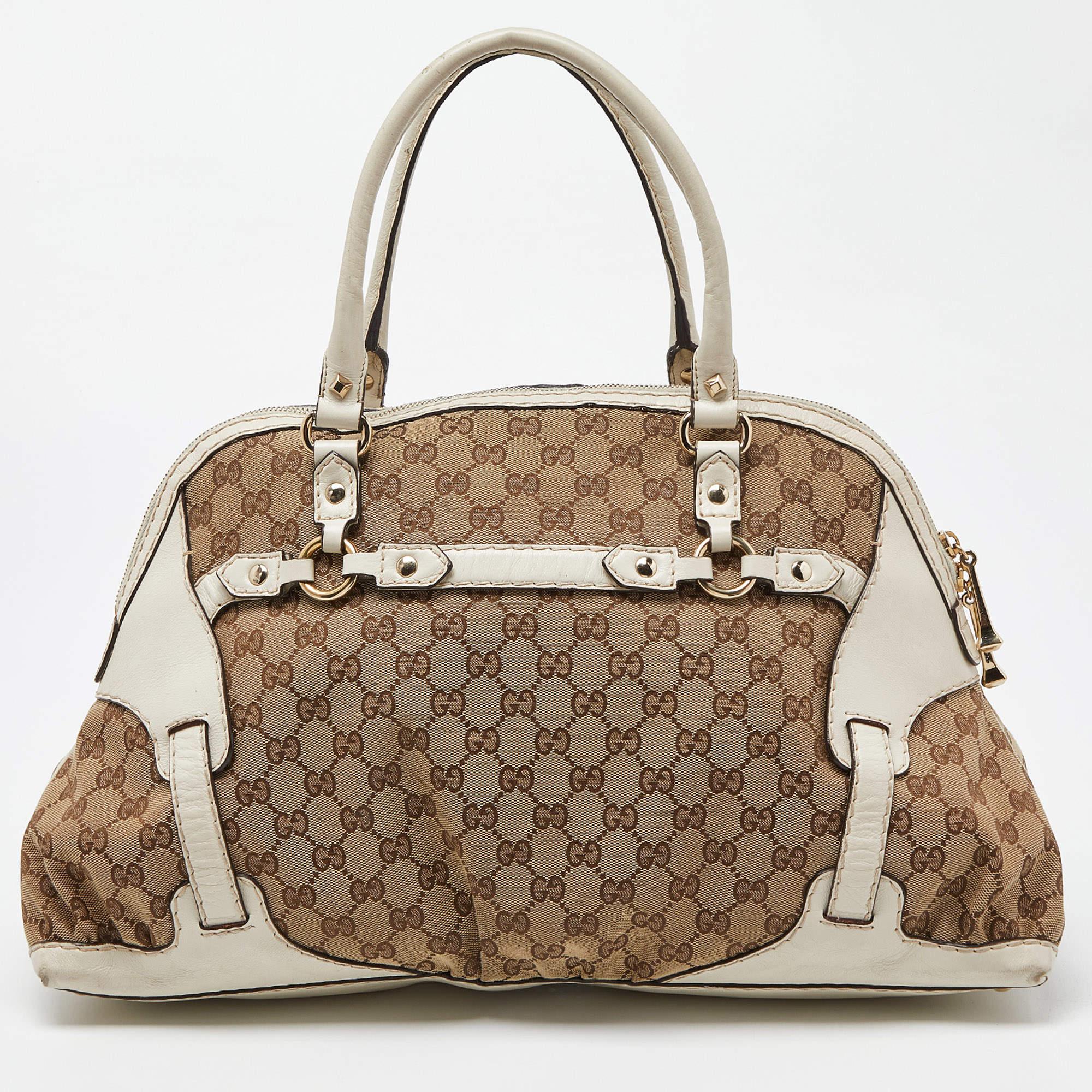 Gucci Beige/Off White GG Canvas and Leather Bag In Fair Condition For Sale In Dubai, Al Qouz 2