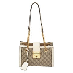 Kleine Gucci Padlock-Tasche aus Segeltuch und Leder in Beige/ Off White GG Supreme