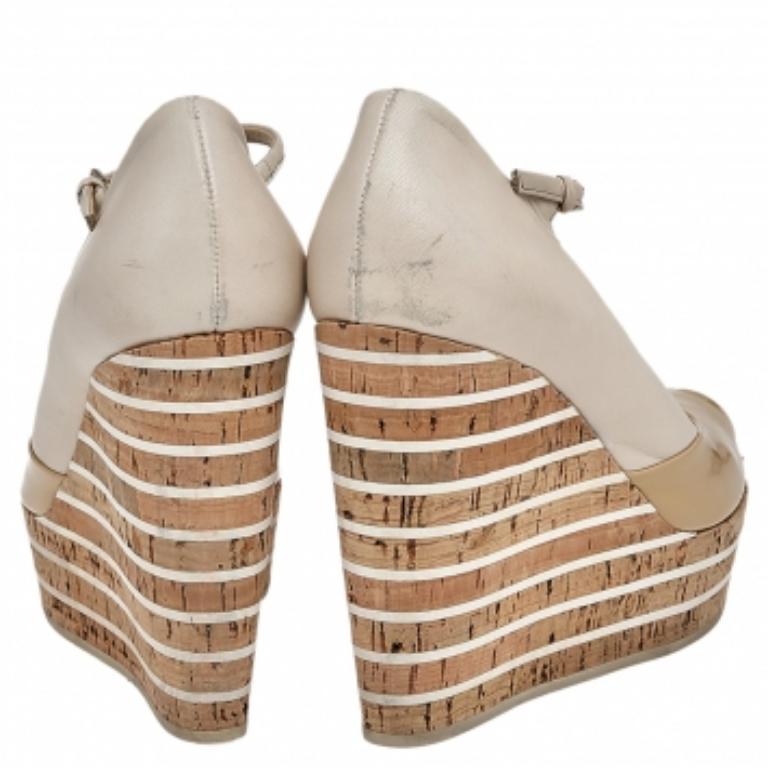Sandales à talons compensés en cuir et verni beige Gucci, taille 38 2