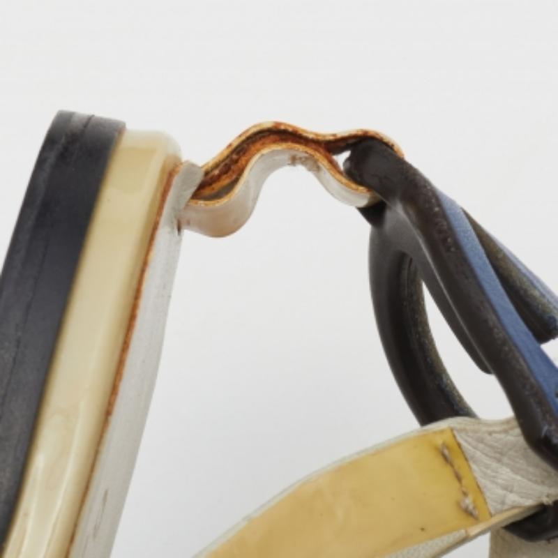 Gucci Beige Patent Leather Interlocking G Thong Flat Sandals Size 35 For Sale 5