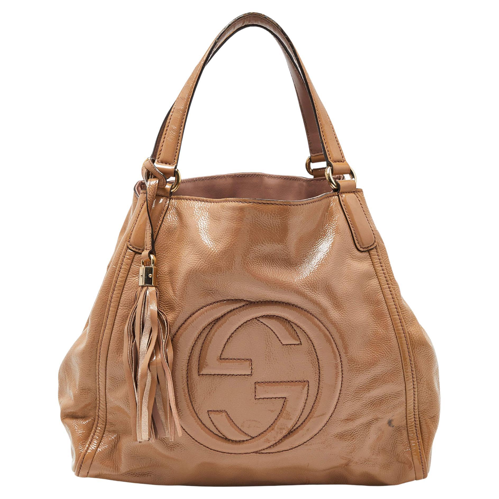 Gucci Beige Patent Leather Small Soho Tote For Sale
