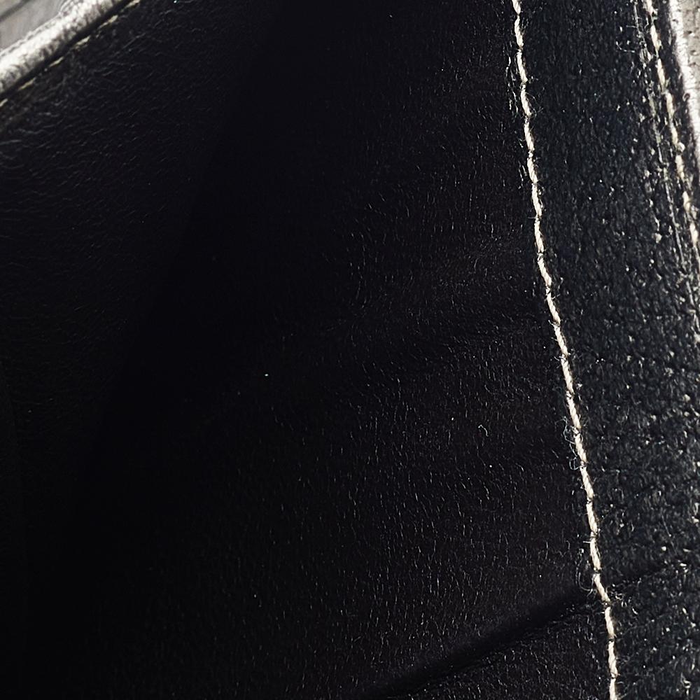 Gucci Beige/Perlmutt GG Segeltuch und Leder D Ring Kompakte Brieftasche im Angebot 5