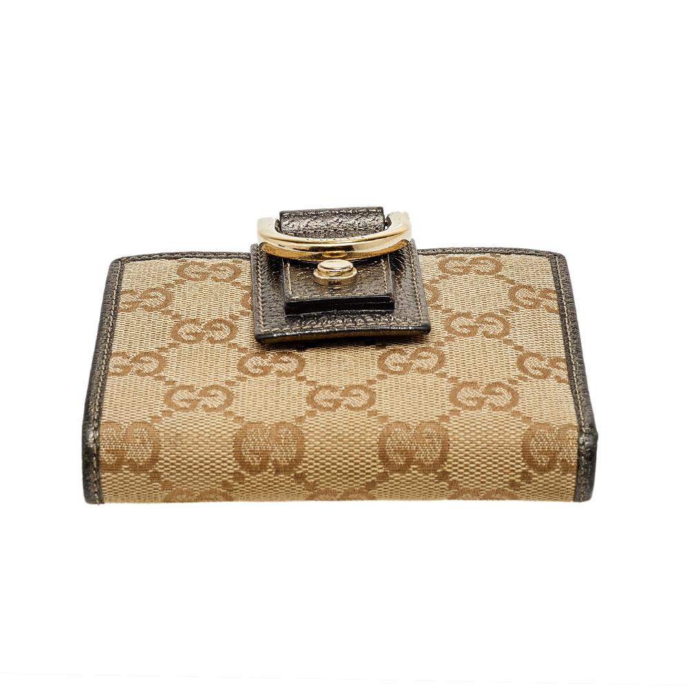 Gucci Beige/Pewter GG Canvas and Leather D Ring Compact Wallet In Good Condition For Sale In Dubai, Al Qouz 2