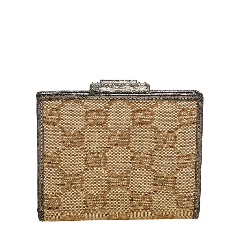 Women's Gucci Beige/Pewter GG Canvas and Leather D Ring Compact Wallet For Sale