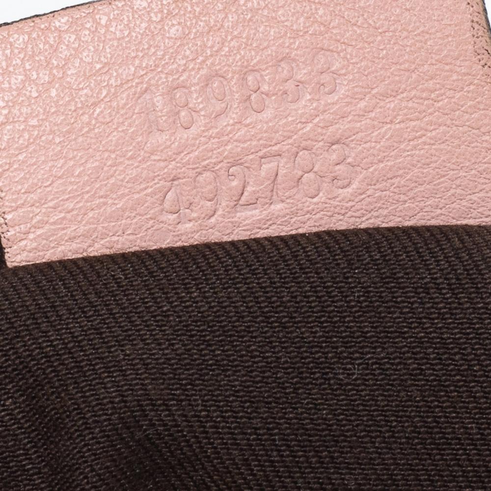 Abbey D-Ring Umhängetasche aus Segeltuch und Leder in Beige/Rosa 2