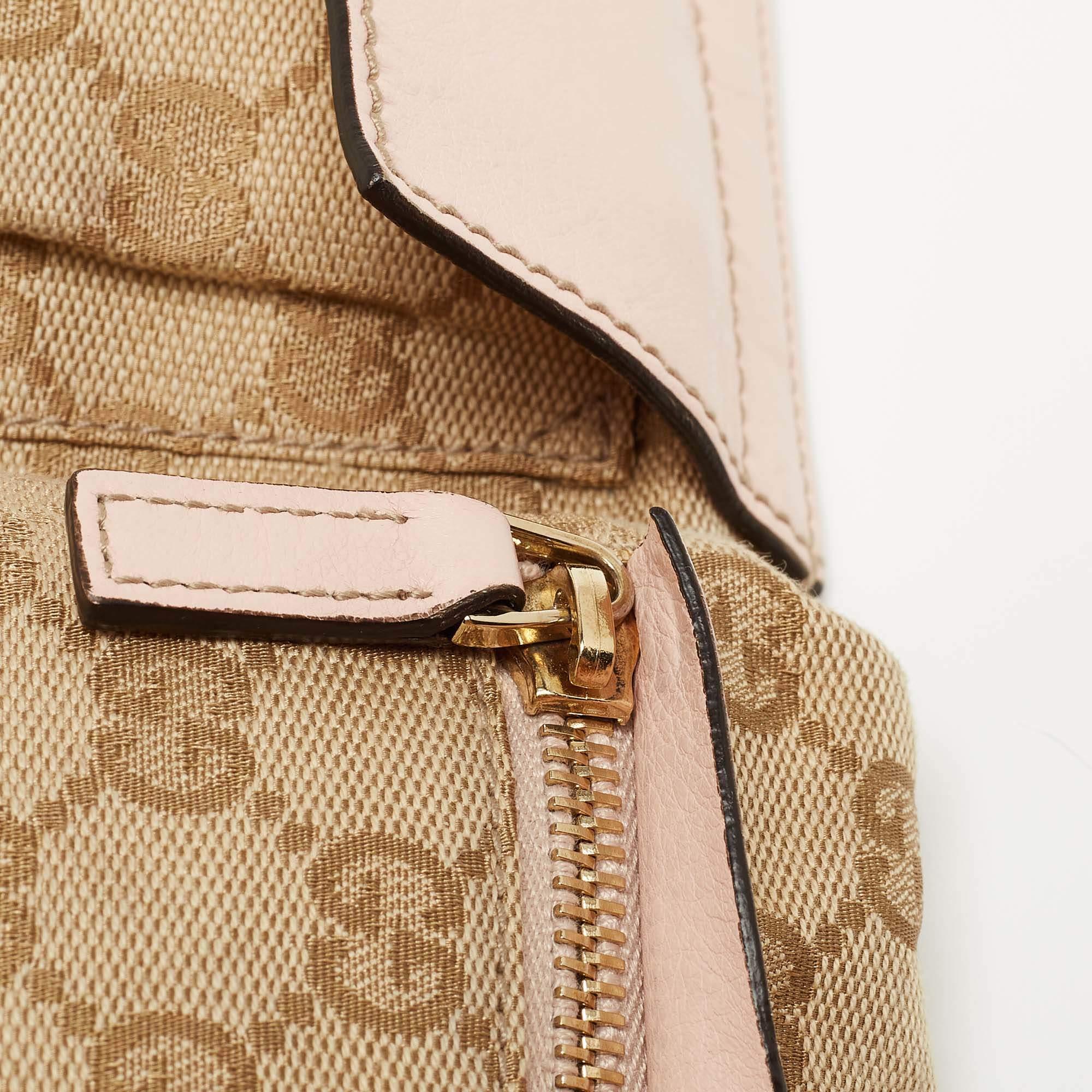 Gucci Gürteltasche aus Segeltuch und Leder mit doppelter Tasche in Beige/Rosa im Angebot 13