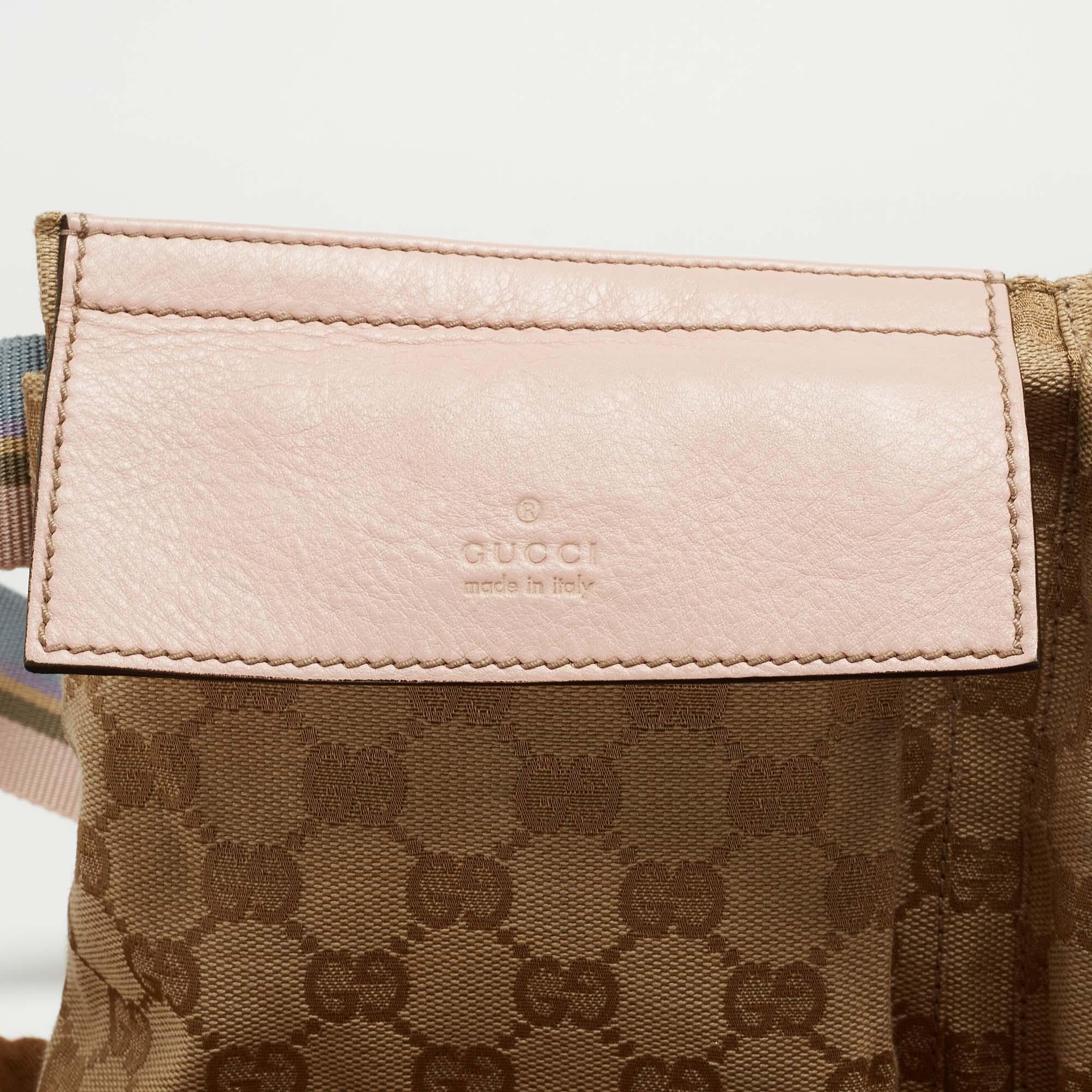Gucci Gürteltasche aus Segeltuch und Leder mit doppelter Tasche in Beige/Rosa im Angebot 4