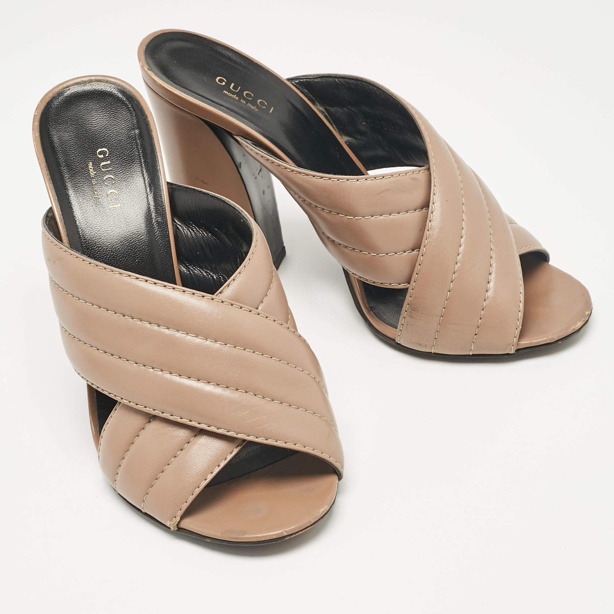 Women's Gucci Beige Quilted Leather Webby Slide Sandals Size 40