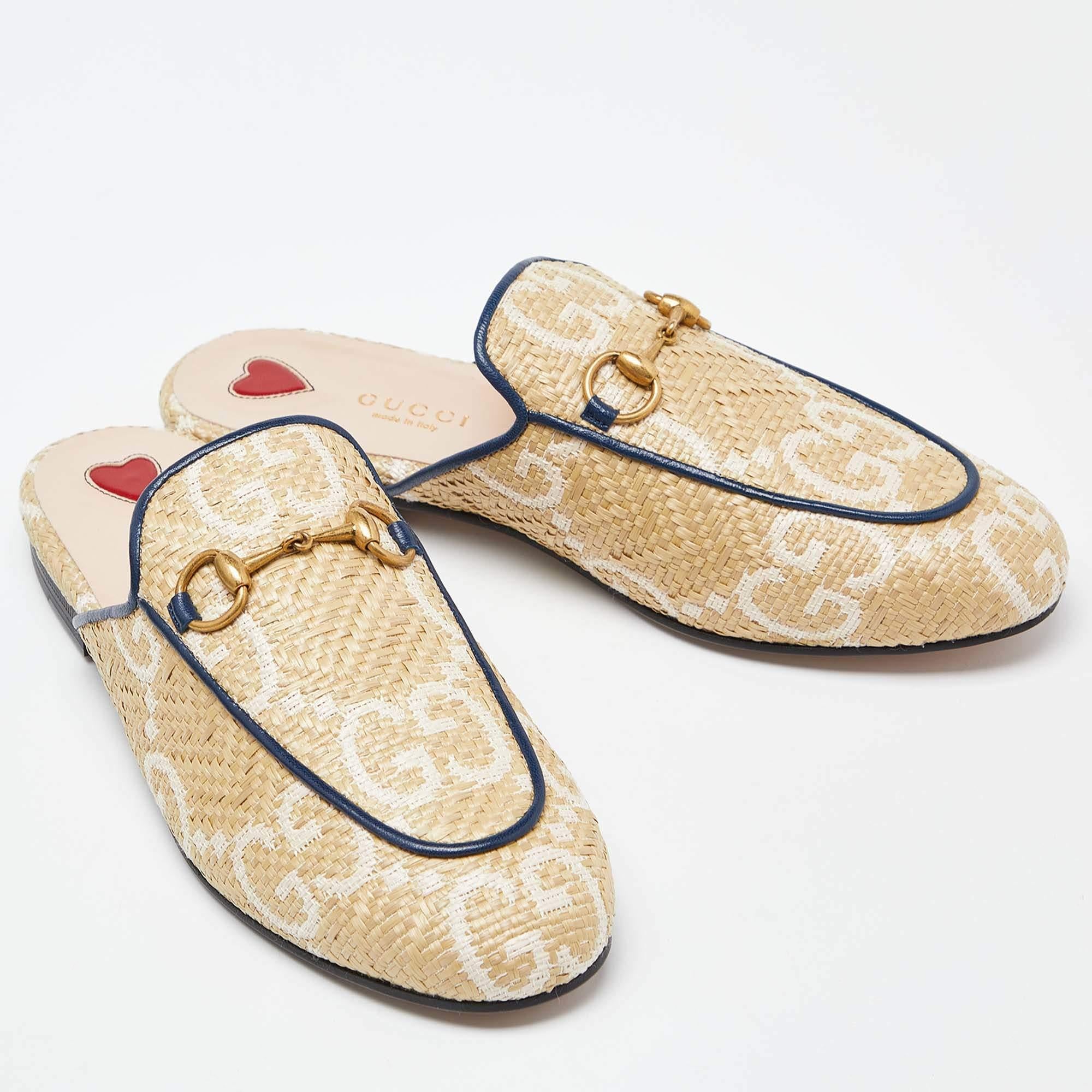 Gucci - Mules Princetown beige en raphia et cuir, taille 36 Excellent état à Dubai, Al Qouz 2