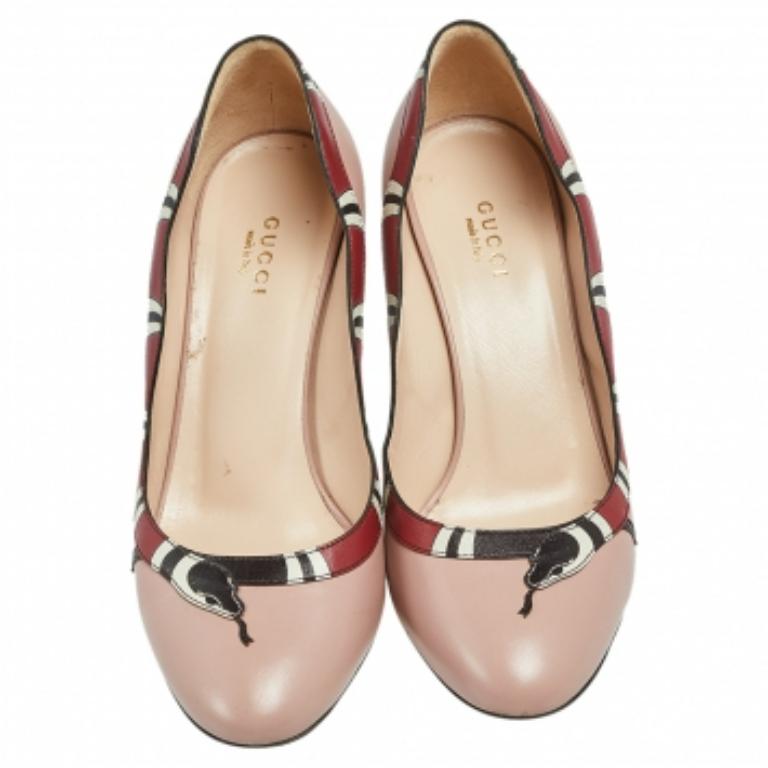 Gucci - Serpent Yoko beige/rouge  Escarpins Taille 37 Bon état - En vente à Dubai, Al Qouz 2