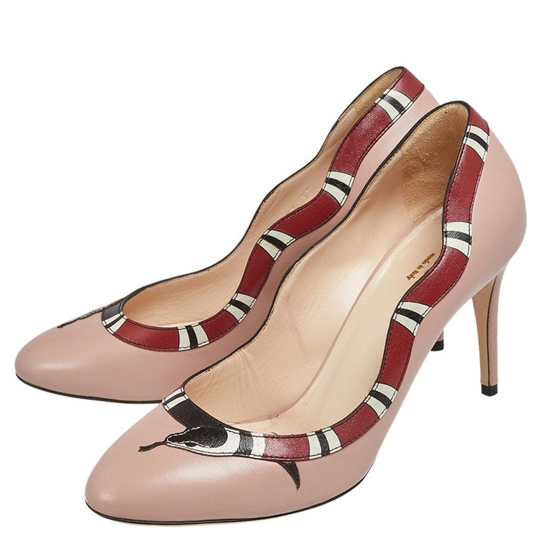 Gucci Beige/Red Leather Yoko Snake Pumps Size 37 For Sale at 1stDibs