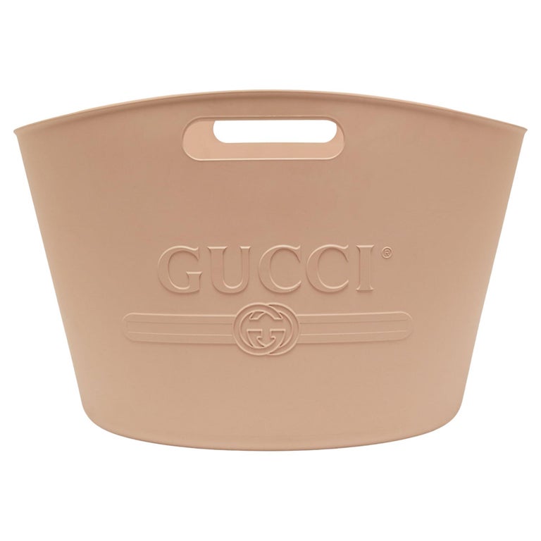 Gucci Beige Rubber Logo Cut Out Handle Tote For Sale at 1stDibs