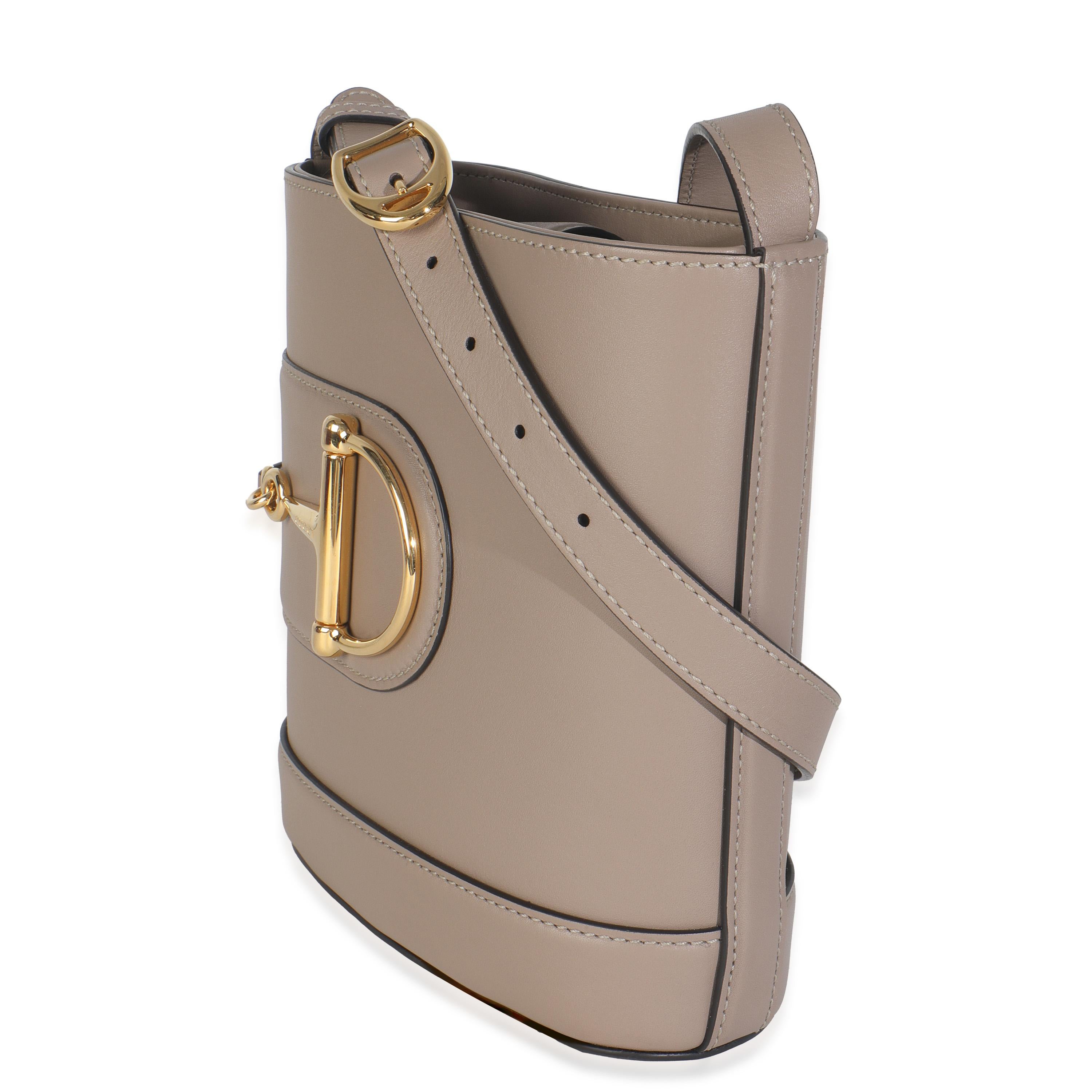 Gucci Borsa a secchiello piccola 73 in pelle di vitello liscia beige In condizioni ottime a New York, NY