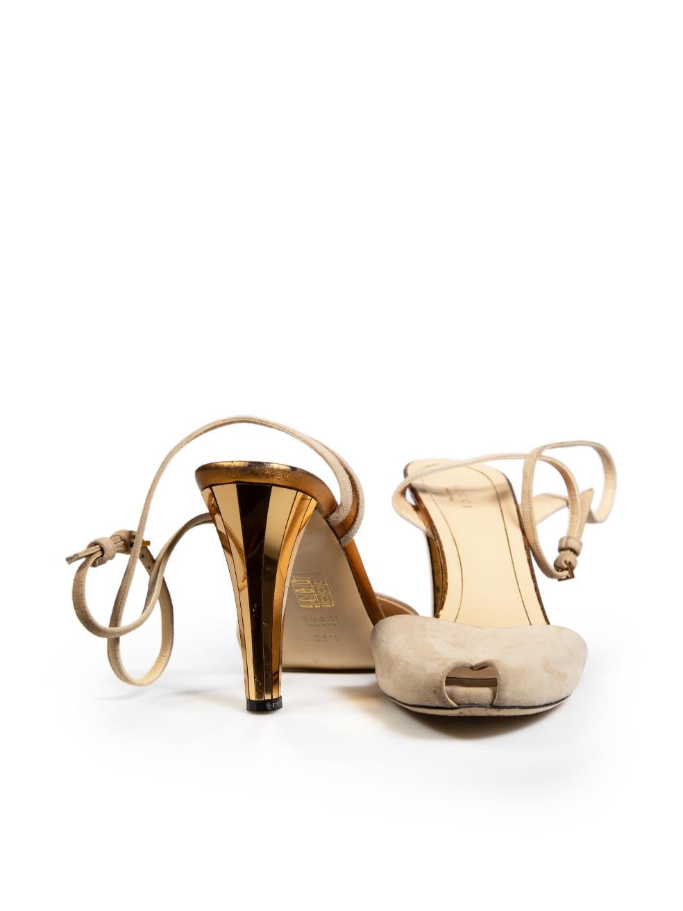 Gucci Beige Suede Peep Toe Sandals Size IT 39.5 In Good Condition For Sale In London, GB