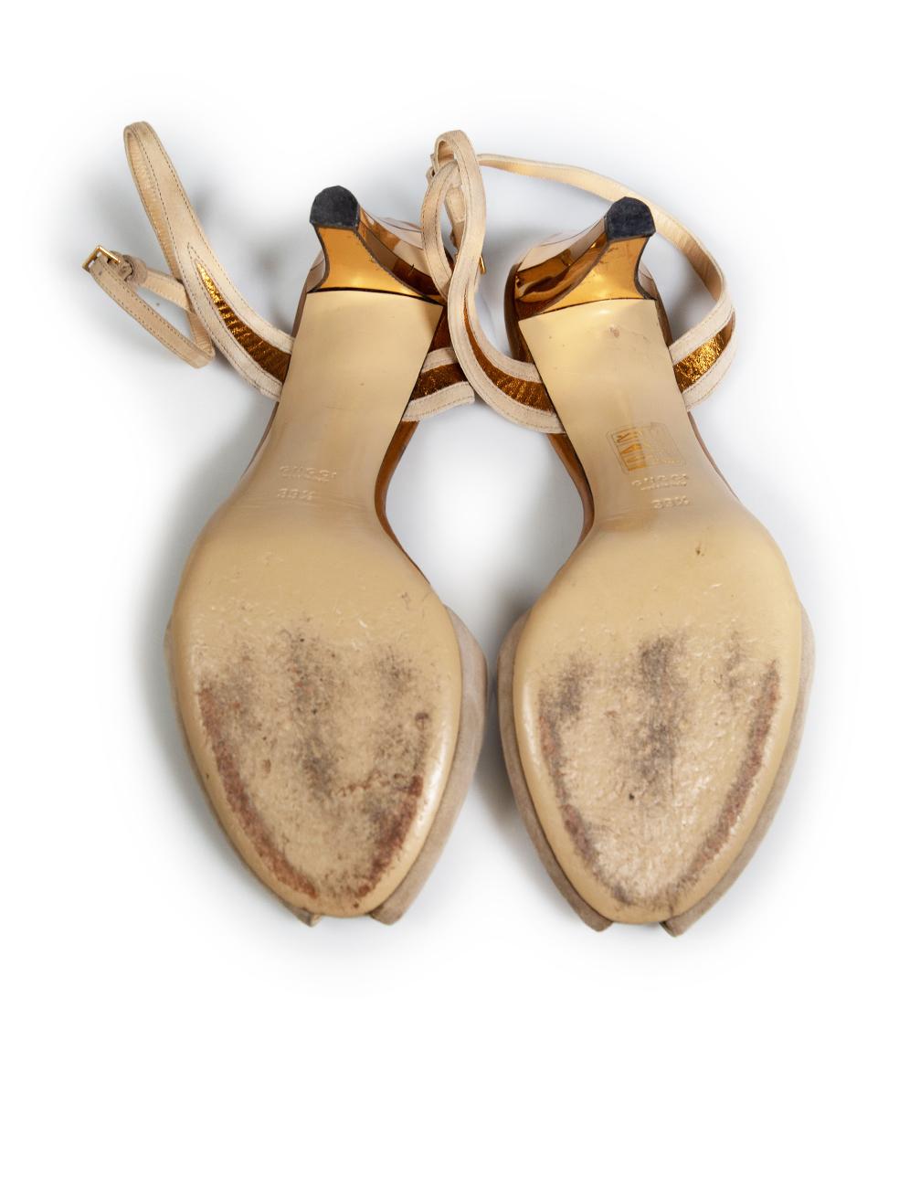 Women's Gucci Beige Suede Peep Toe Sandals Size IT 39.5 For Sale