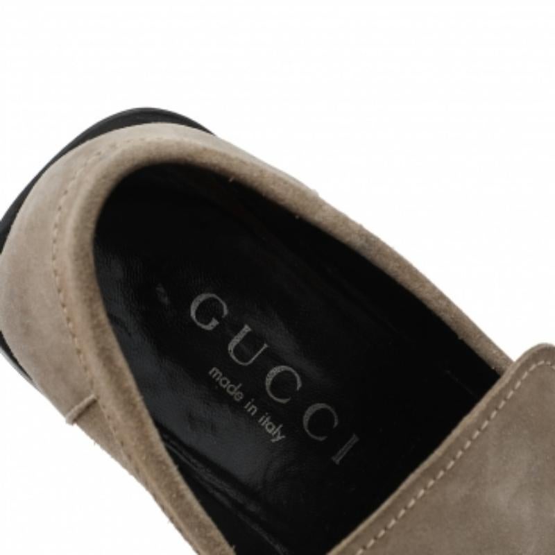 Mocasines de ante beige Gucci talla 42 en Bueno estado para la venta en Dubai, Al Qouz 2