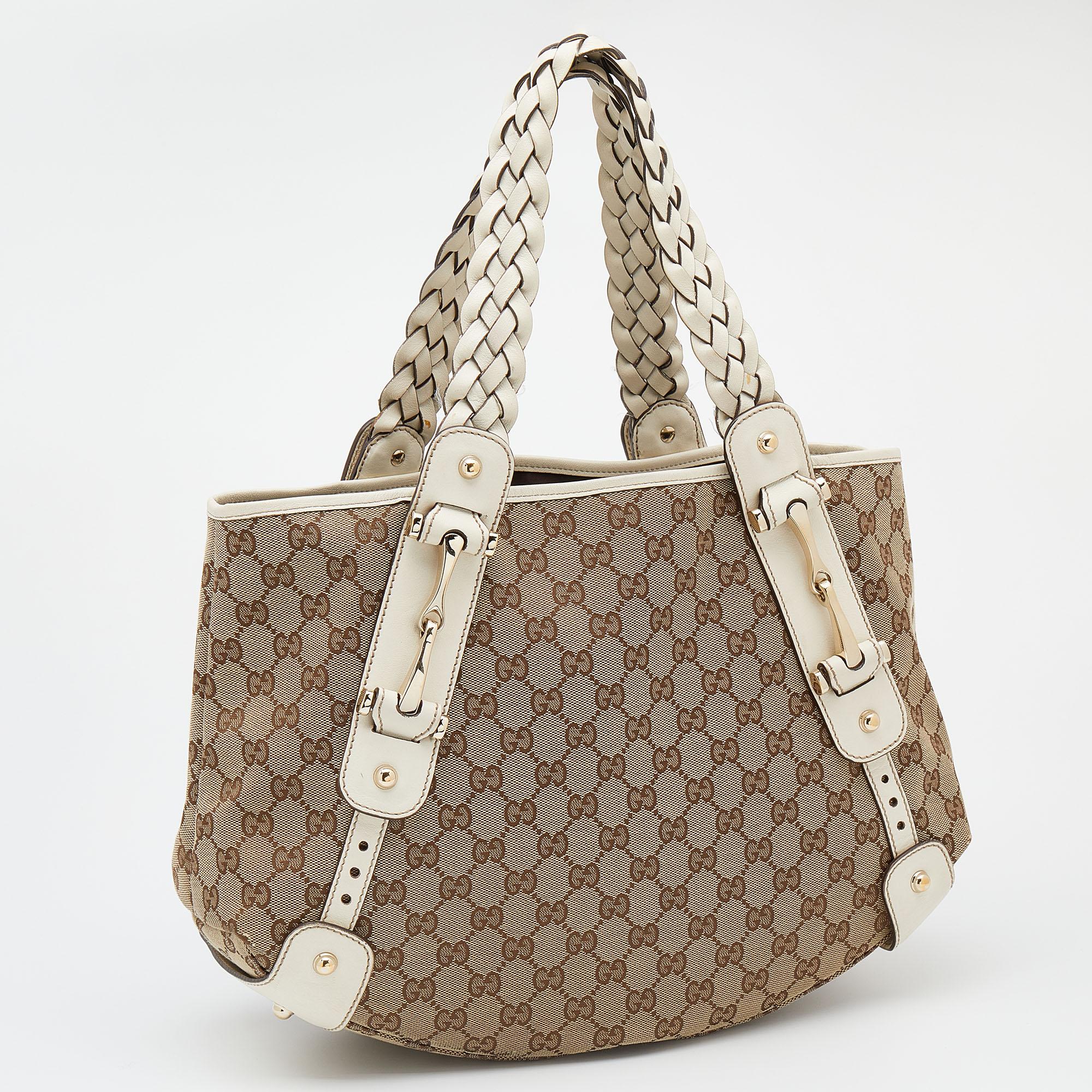 Gucci Beige/White GG Canvas And Leather Pelham Medium Shoulder Bag In Good Condition In Dubai, Al Qouz 2
