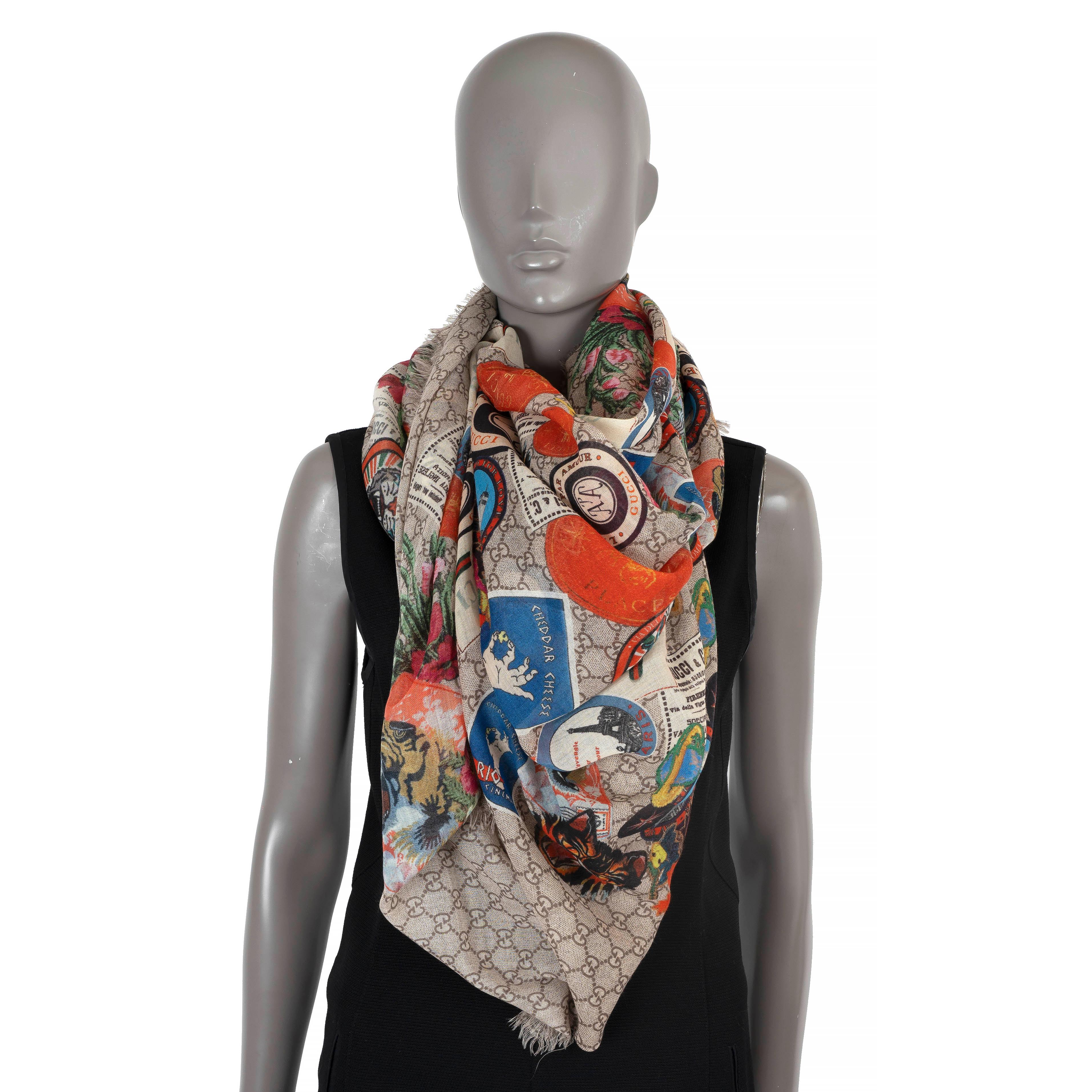GUCCI beige wool 2019 COURRIERE Shawl Scarf In Excellent Condition In Zürich, CH