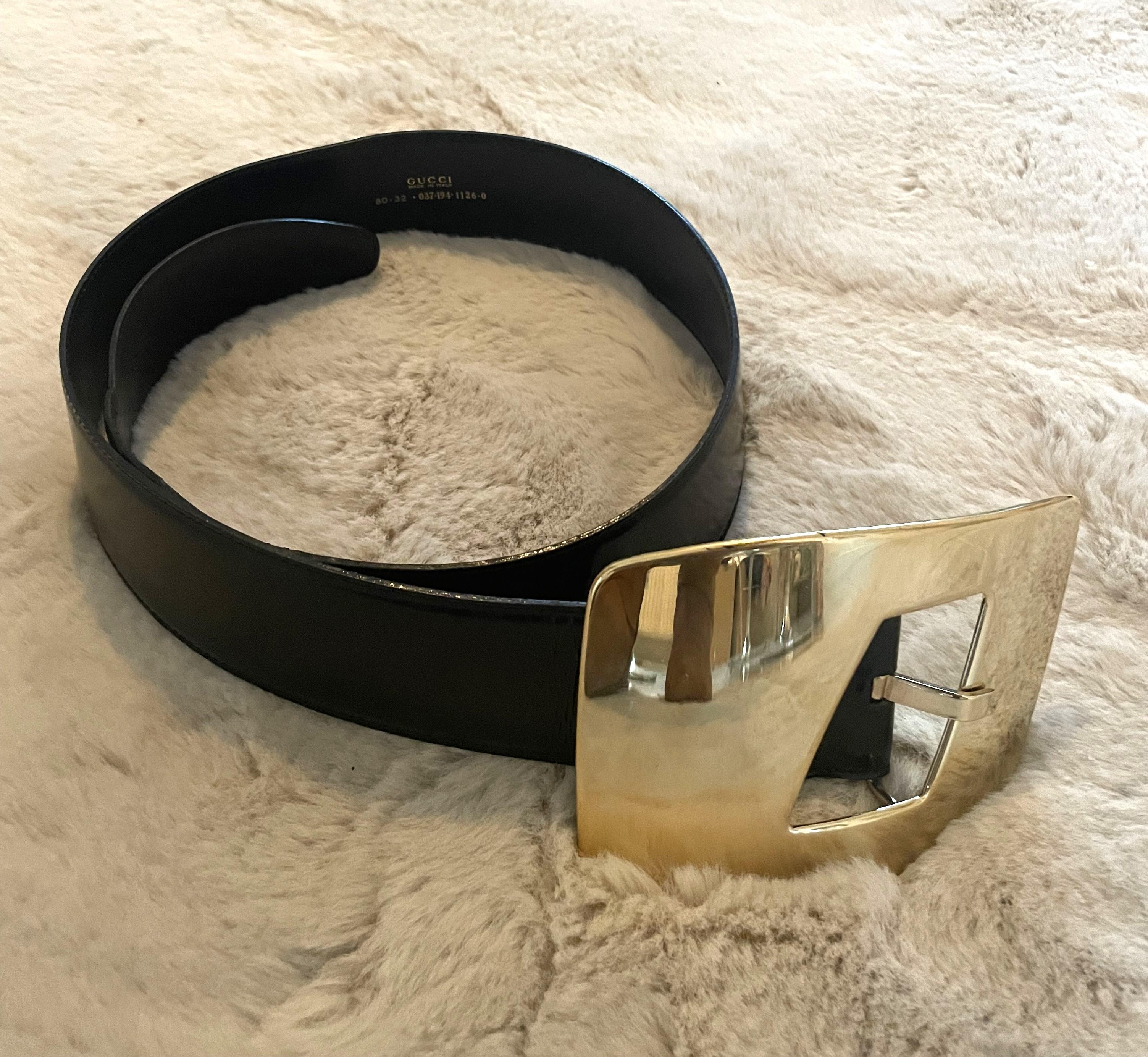 Brown Gucci Belt Black Leather with Gold-plated Oversized Buckle with Gucci logo