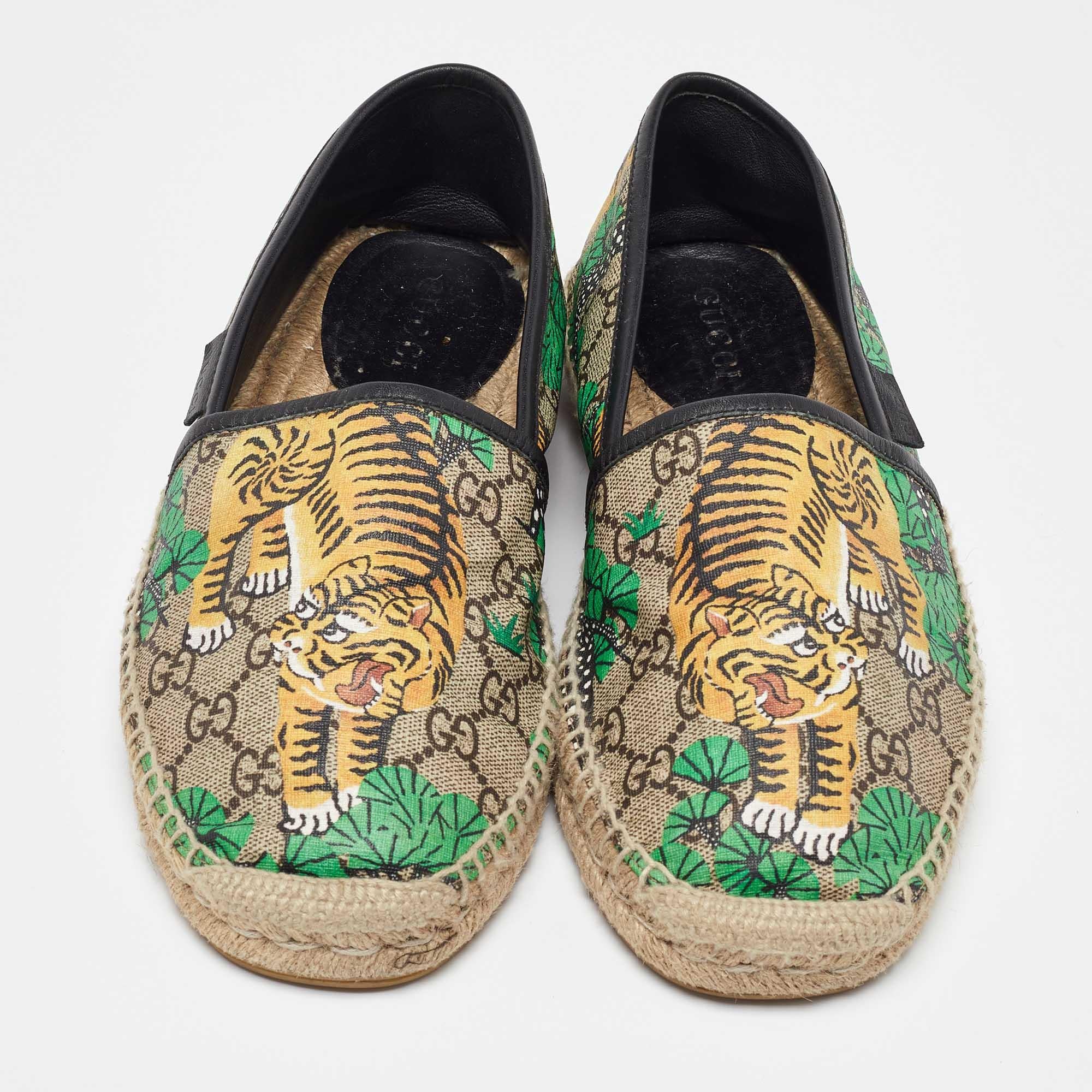 Brown Gucci Bengal Tiger Print Supreme Canvas Leather Pilar Espadrille Loafers 40.5 For Sale