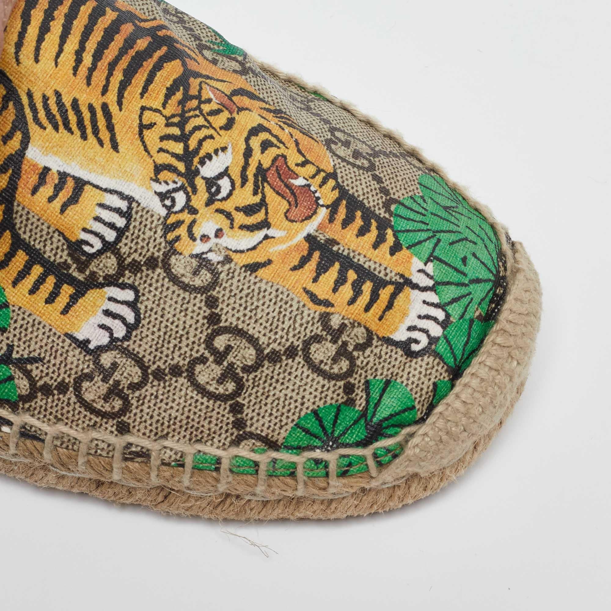 Gucci Bengal Tiger Print Supreme Canvas Leather Pilar Espadrille Loafers 40.5 For Sale 2